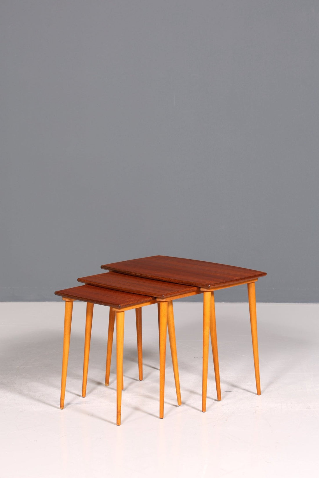 Filigranes Mid Century Tisch Set Couchtisch Teak Holz 3er Satz Ablagetisch Beistelltisch