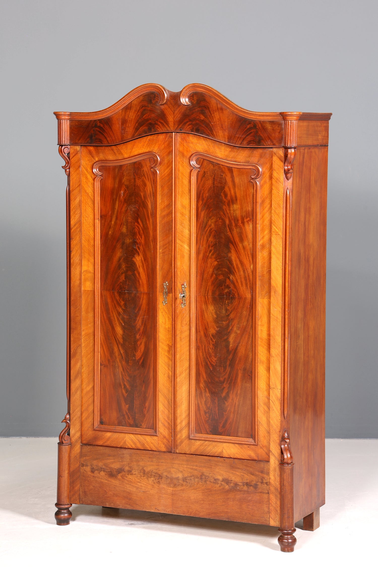 Traumhafter Louis Philippe Schrank Biedermeier Kleiderschrank echt Holz Dielenschrank Wäscheschrank um 1880