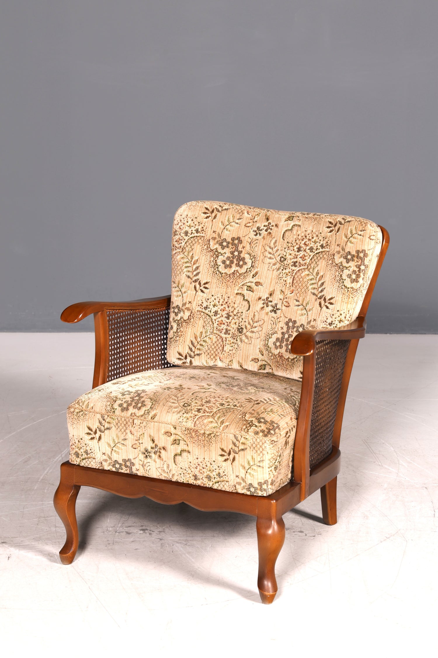 Eleganter Chippendale Armlehnstuhl Polstersessel Wiener Geflecht Antik Stil Salonstuhl Sitzmöbel