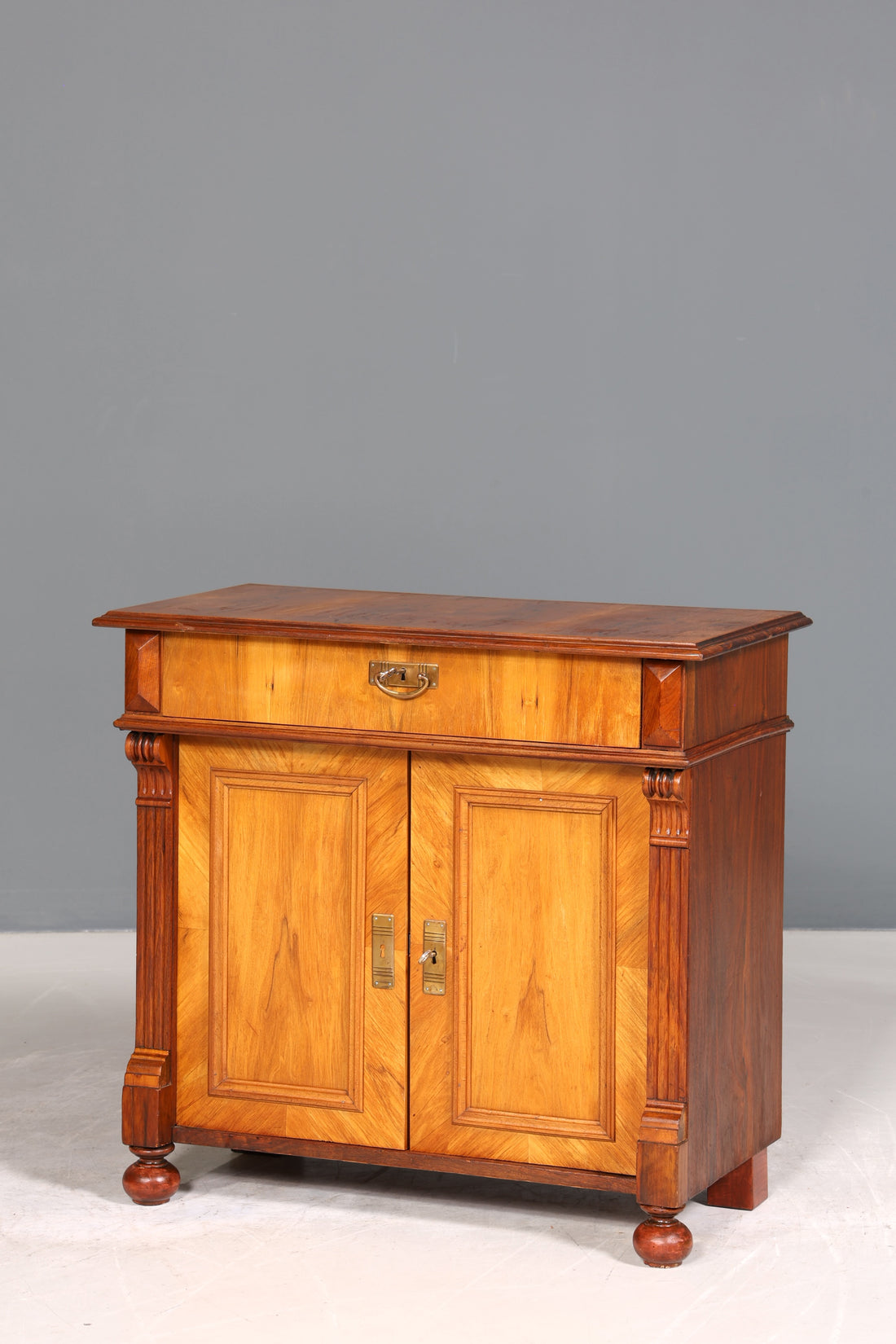 Wunderschöner Jugendstil Schrank Antik Kommode Eiche Gründerzeit Sideboard