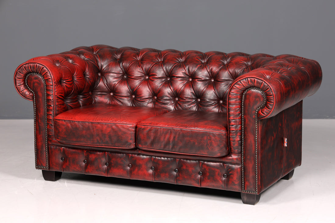 Wunderschönes Original Chesterfield 2er Sofa Englisch Oxblood Leder 2- Sitzer Couch 2 von 2