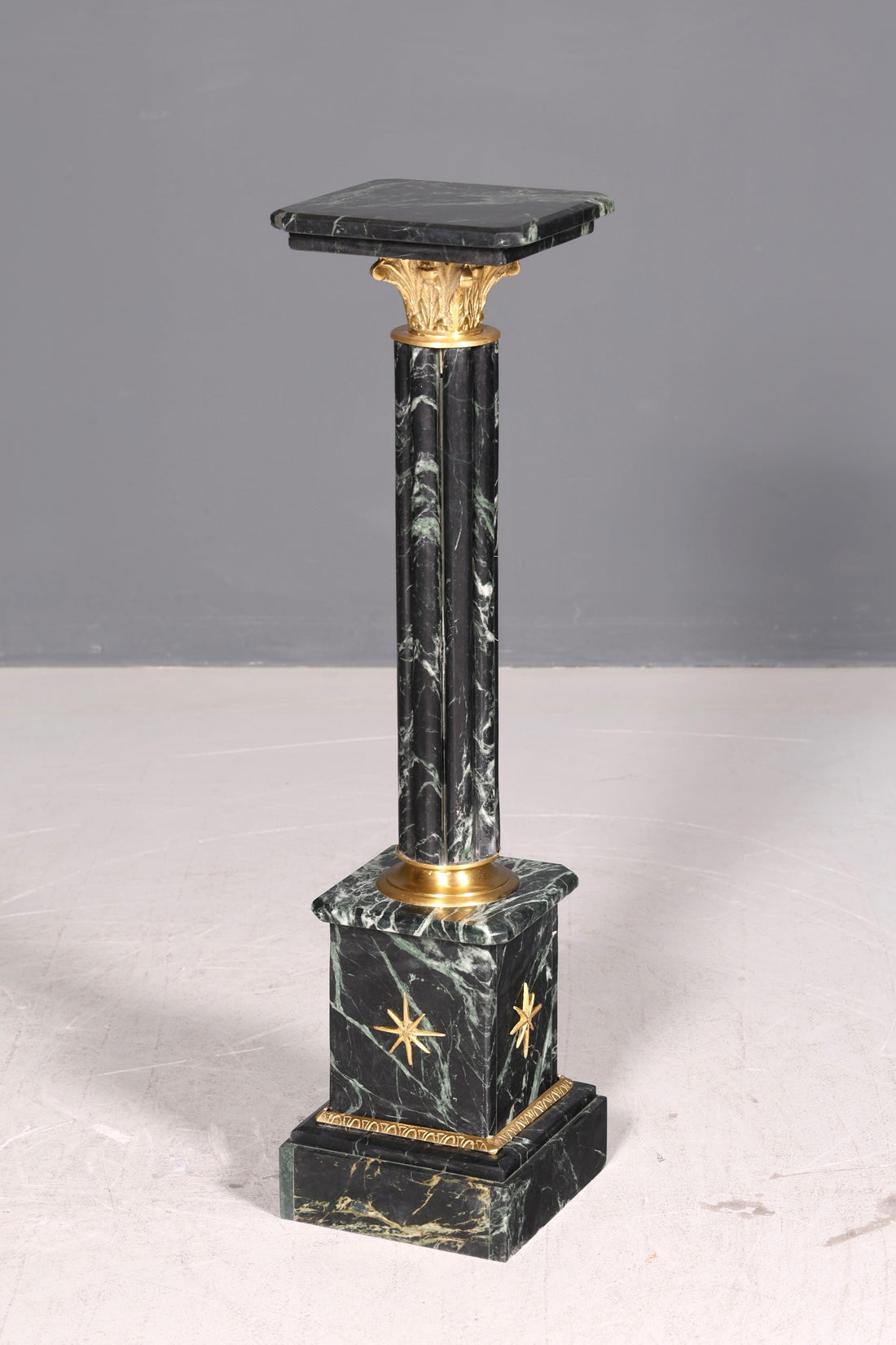 Traumhafte Barock Stil Säule Louis XV Marmor Blumensäule Naturstein Sockel Ablage