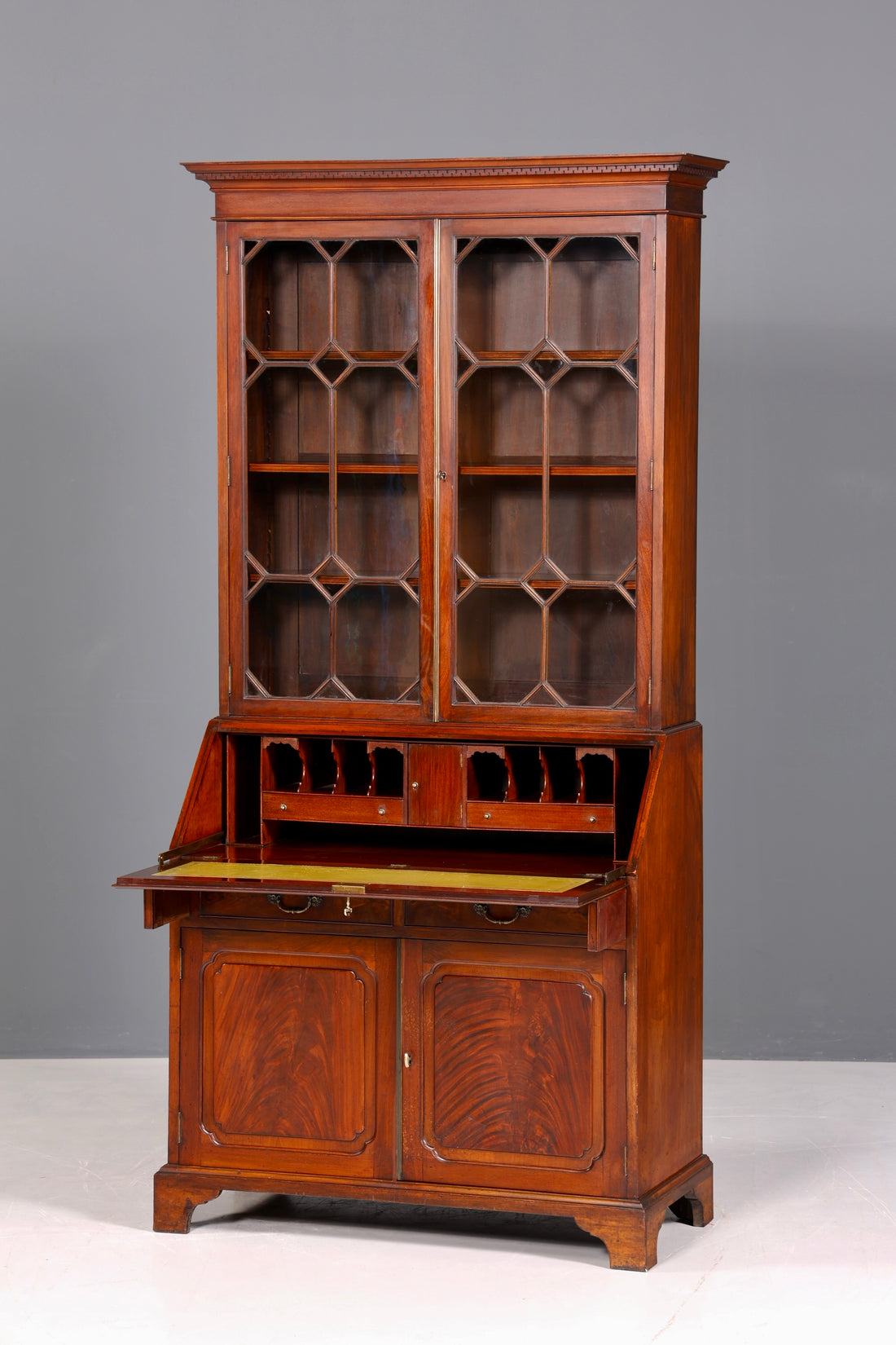 F877 Finish cm Wunderschöner Englischer Sekretär Büro Aufsatzsekretär Antik 60S Vitrinen Schrank UK