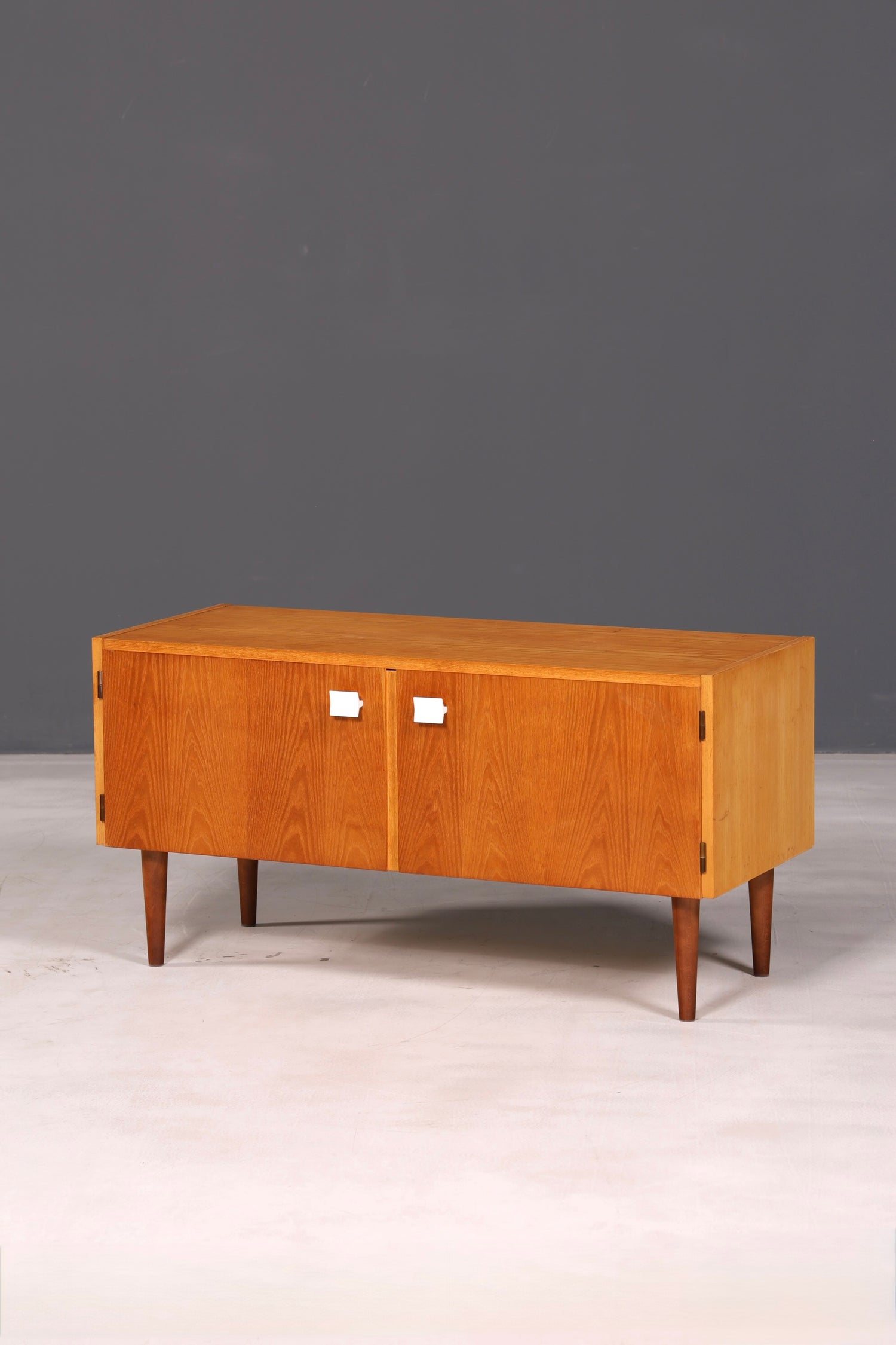 Beautiful Original Hellerau Mid-Century Dresser Model 427 Sideboard TV Cabinet Vintage Solid Wood
