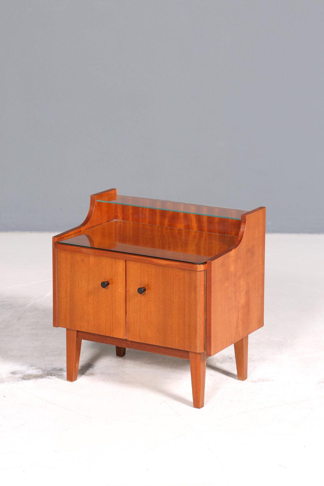 E838 Finish Wunderschöne Mid Century Kommode Vintage Nachttisch 60s Schubladenkommode