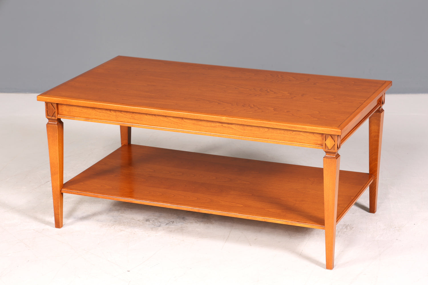 Stilvoller Original Selva Couchtisch Villa Borghese massiv Holz Tisch Wohnzimmertisch