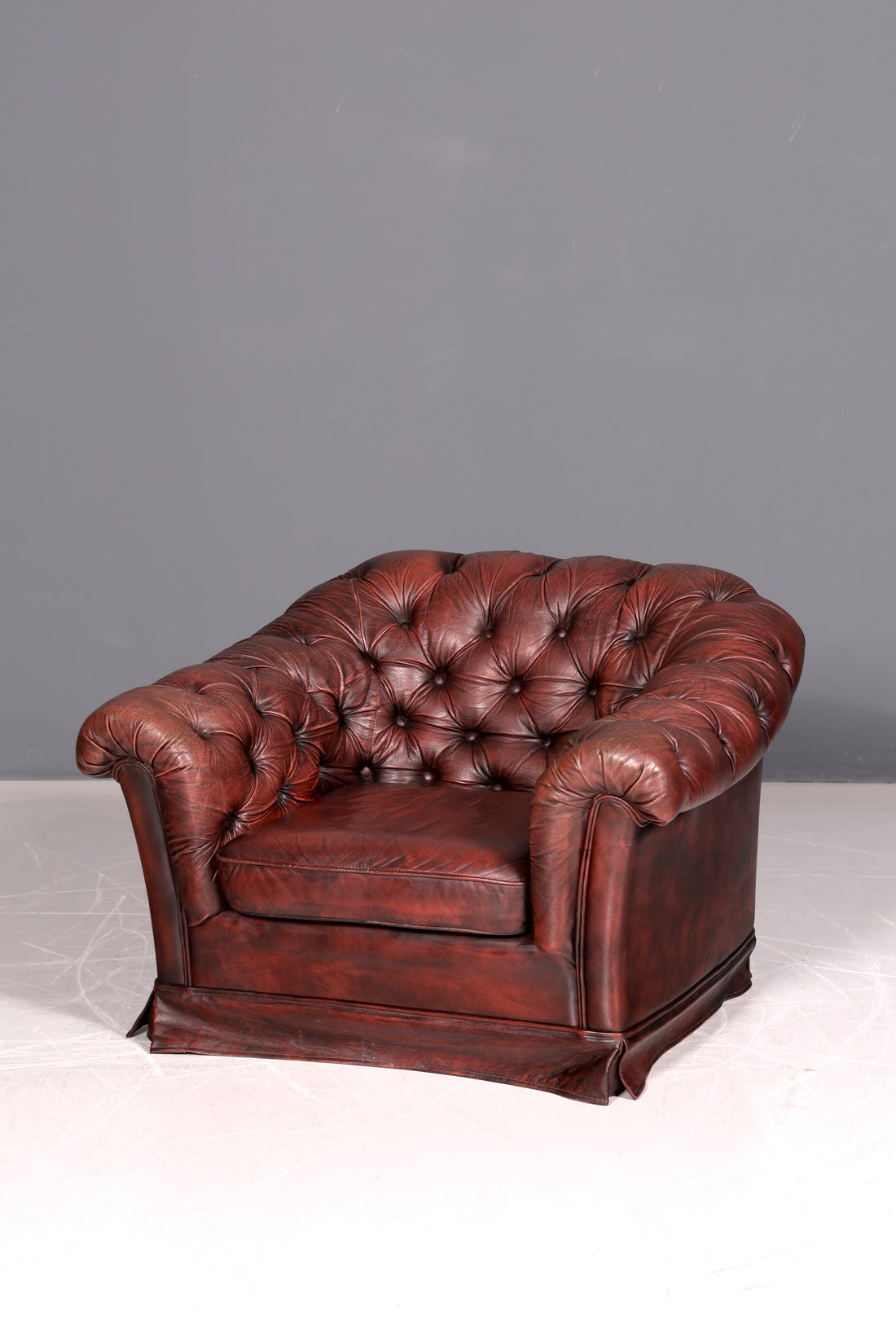Stylish Original Chesterfield Armchair English Armchair English Gentleman’s Chair Antique Leather