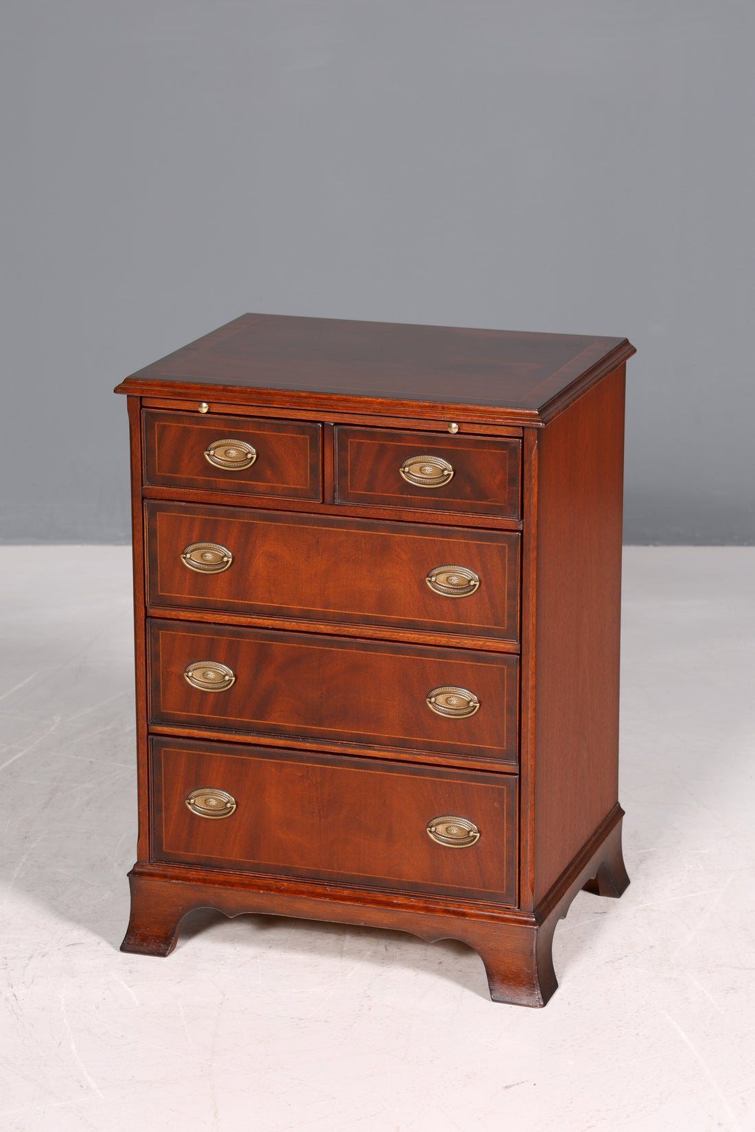 F979 Finish HELDENSE Wunderschöne Englische Kommode Holz TV Schrank Antik Sideboard