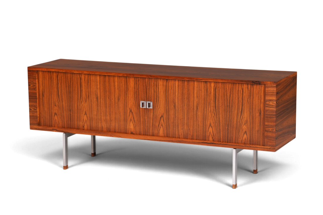 Beeindruckendes Original Hans J. Wegner für RY Møbler Modell RY 25 Sideboard Palisander Holz TV Kommode Vintage Schiebetür Schrank 2 von 2