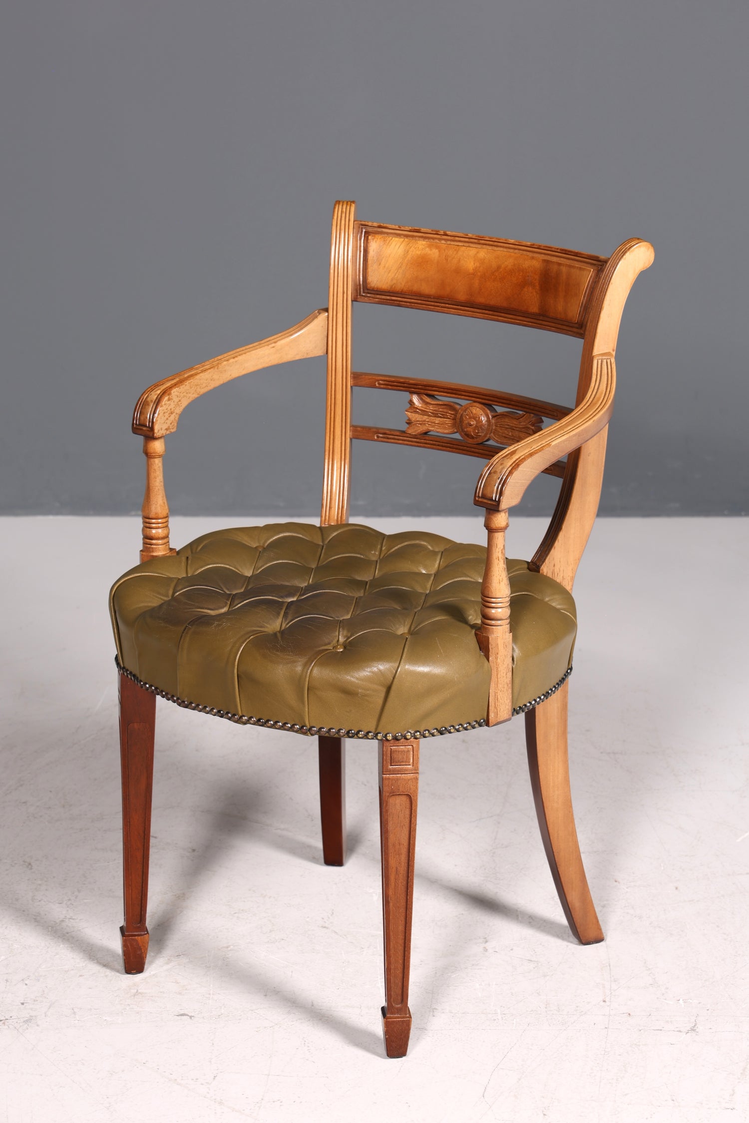 Wunderschöner Chesterfield Armlehnstuhl Anno Dom Sekretär Stuhl Englisch echt Leder Küchenstuhl 2 von 2