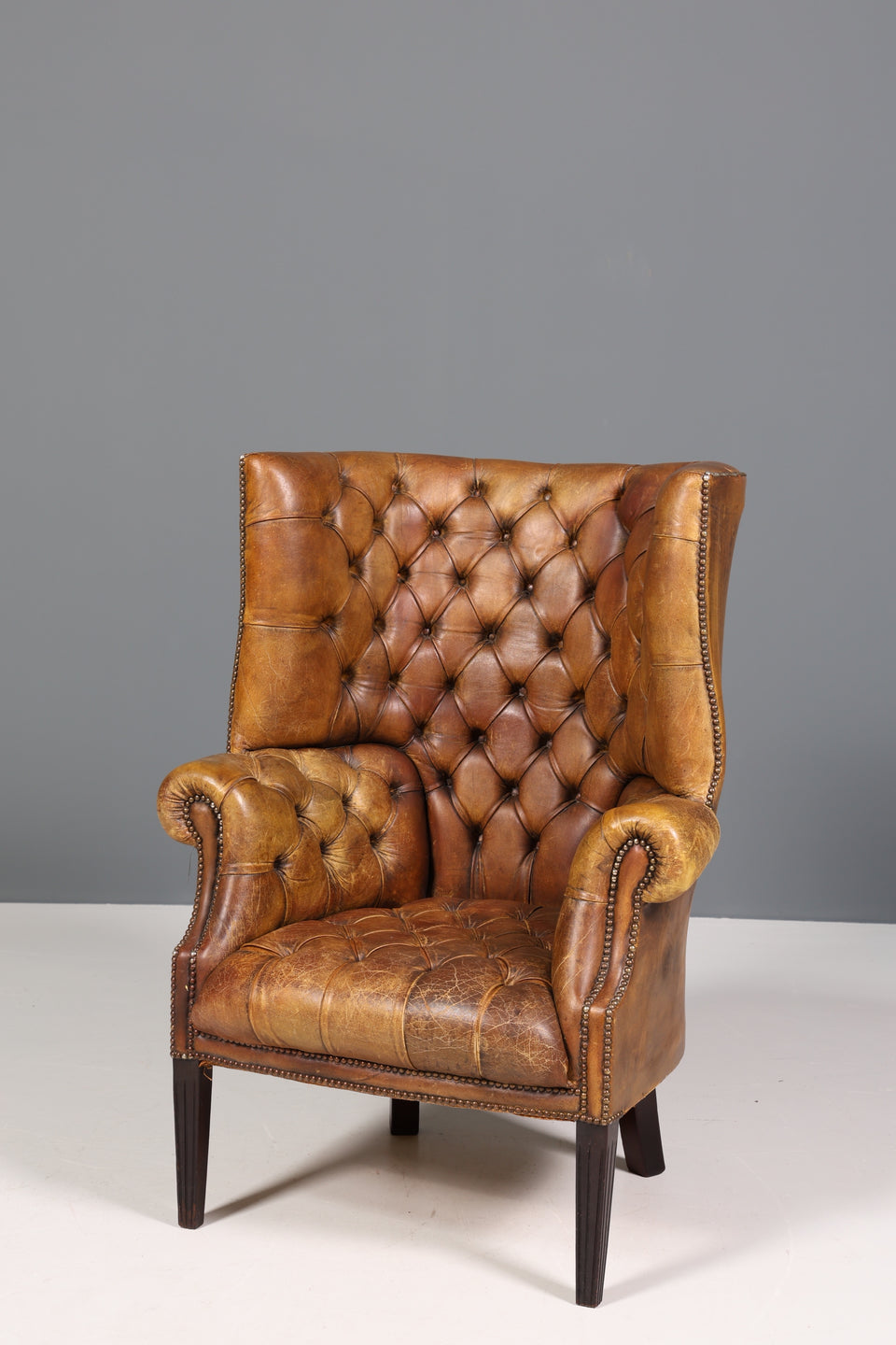 Original Chesterfield echt Leder Sessel Vintage Wing Chair Ohrenbacken Armlehnsessel Barrel Chair Antik