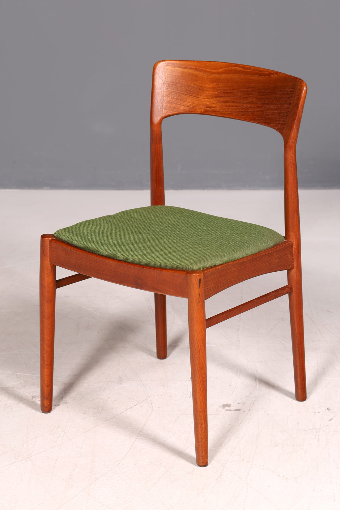 Mid Century Esszimmerstuhl Teakholz Henning Kjærnulf Korup Stolefabrik 60er Dänisch