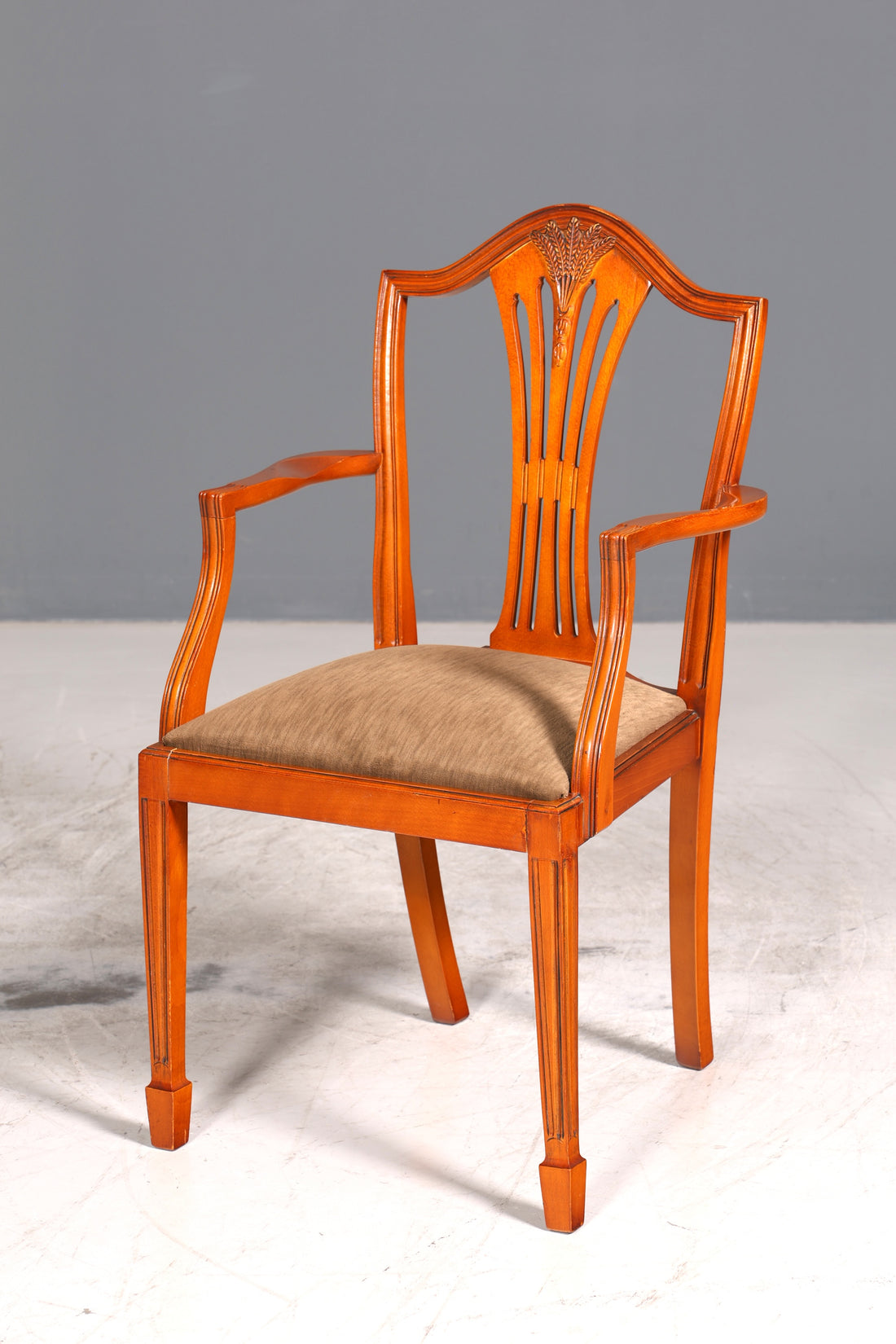 Edler Englischer Stuhl im Hepplewithe Stil Englisch Armlehnstuhl Dining Chair Küchenstuhl Sekretär Stuhl 1 von 2