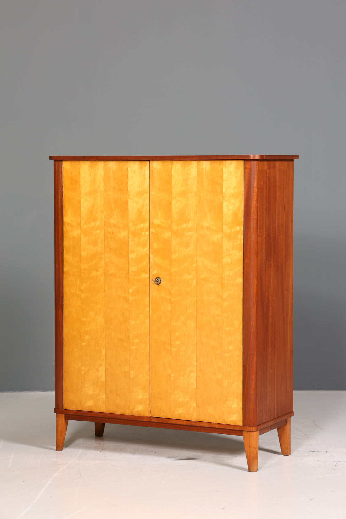 Wunderschöner Mid Century Schrank 60er Jahre Wäscheschrank Retro Vertiko Aktenschrank Kommode