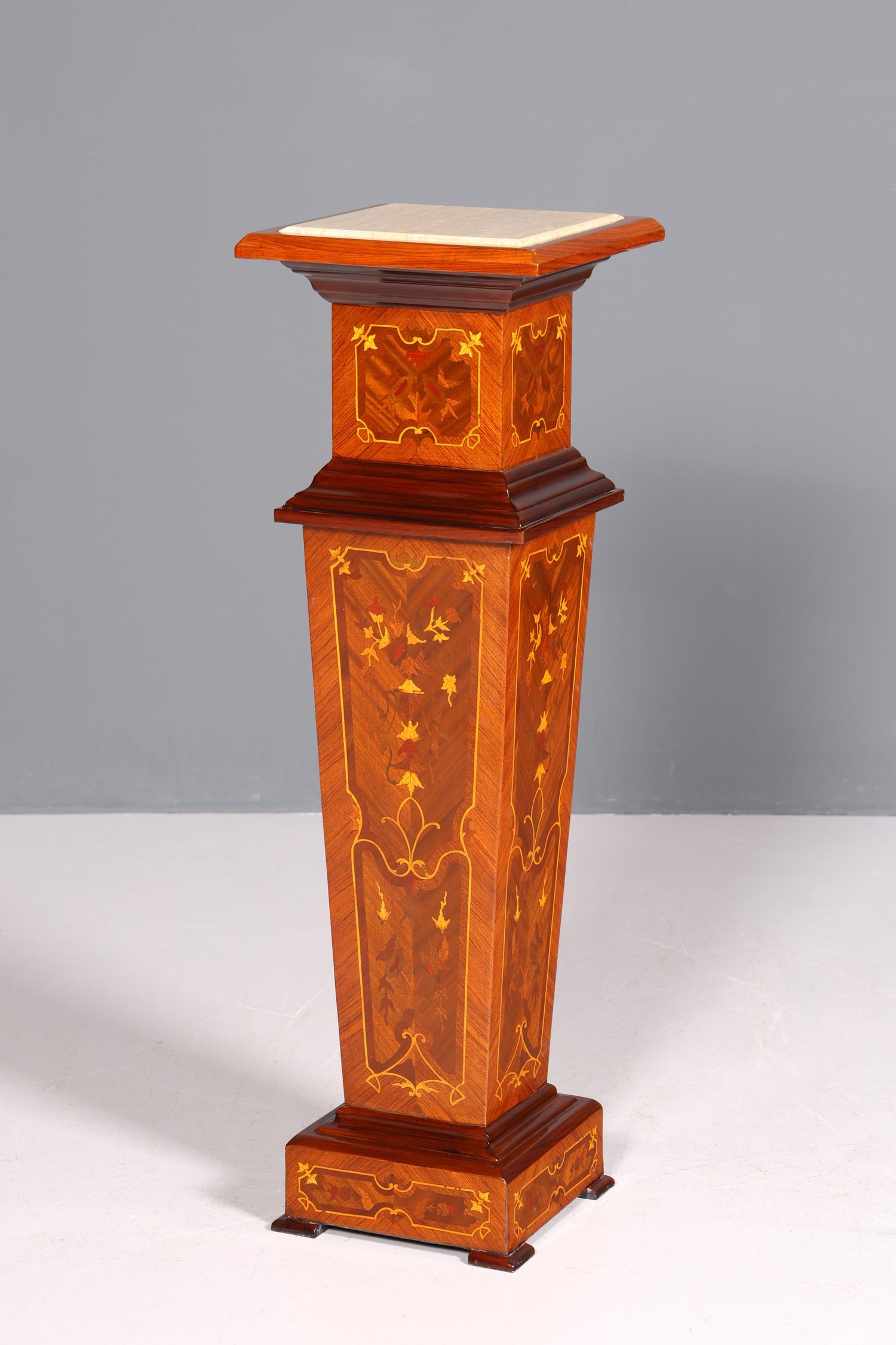 Traumhafte Barock Stil Säule Louis XV Blumensäule Naturstein Marmor Ablage Tisch