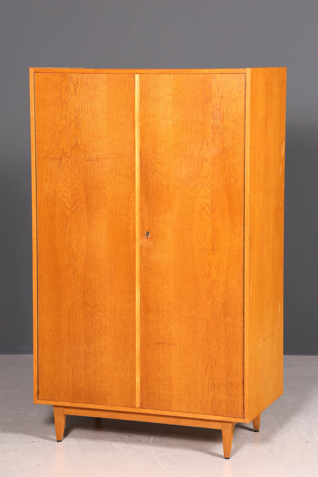 G615 Finish cm Traumhafter Mid Century Kleiderschrank Vintage Schrank Retro Wäscheschrank (Kopie)