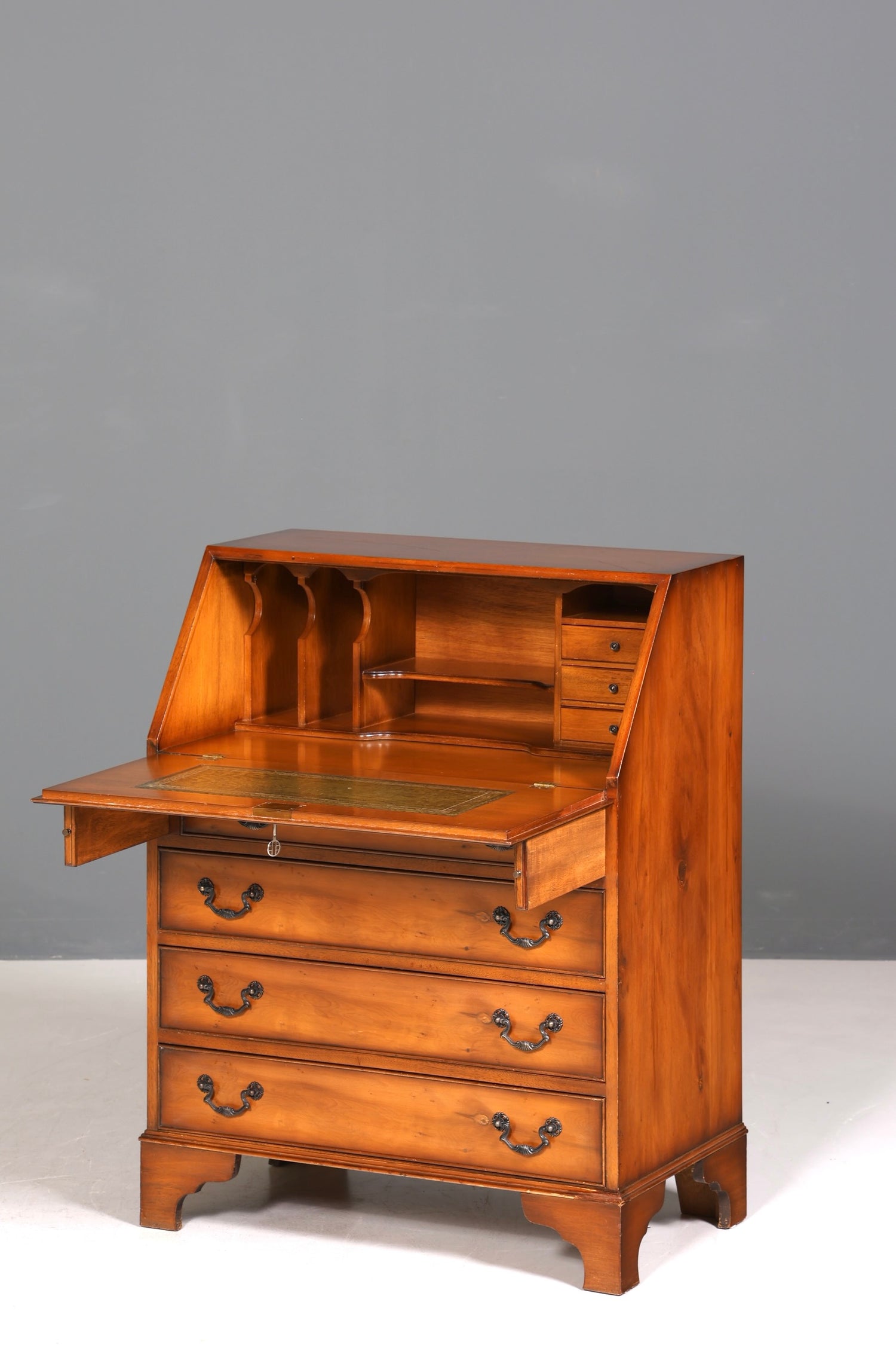 Wunderschöner Englischer Sekretär Schreibkommode Antik Stil echt Lederauflage Kommode UK Schreibtisch