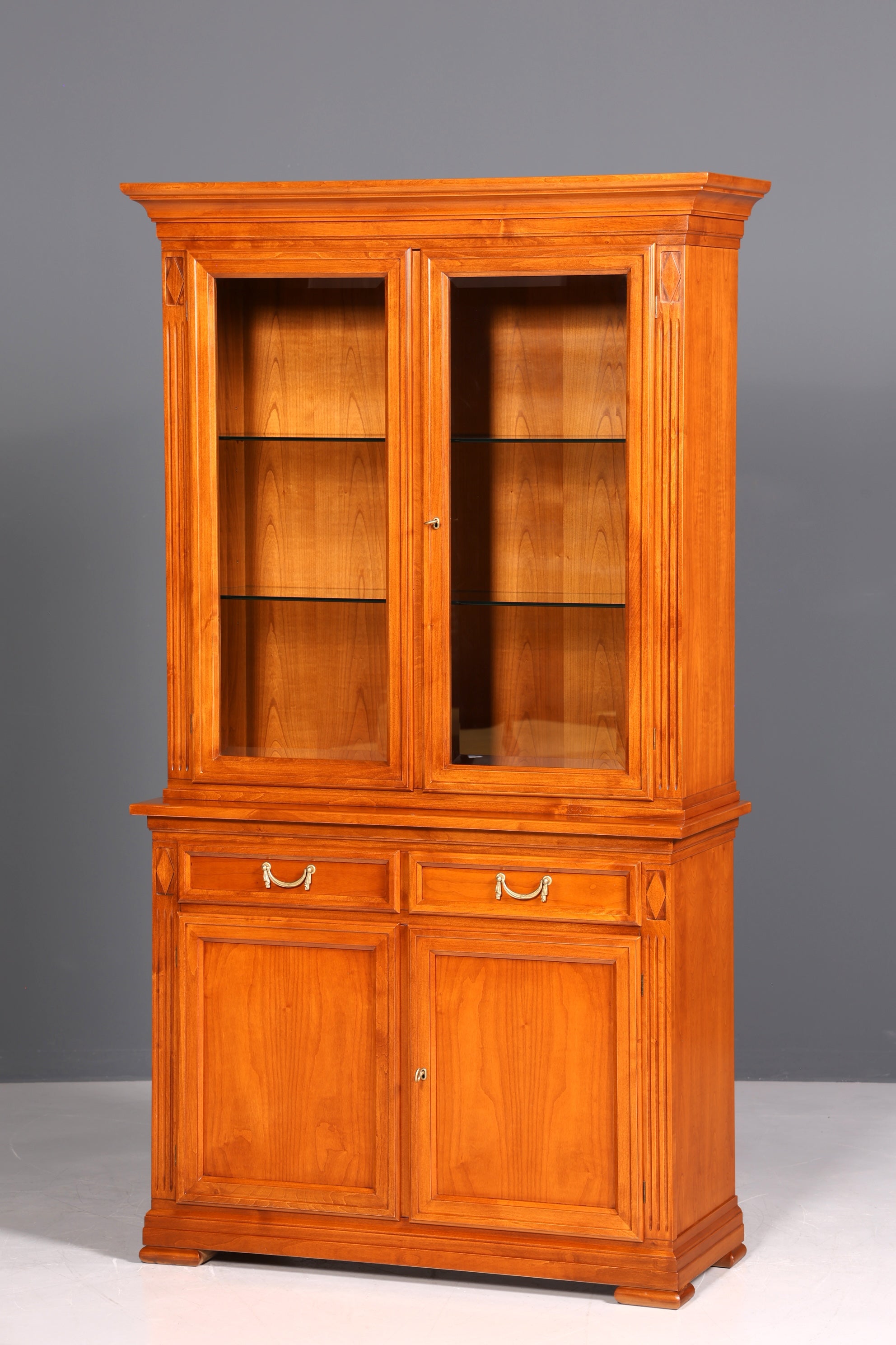 Traumhafte Original Selva Vitrine Antik Stil massiv Holz Buffet Villa Borghese Schrank Bibliothek Geschirrschrank