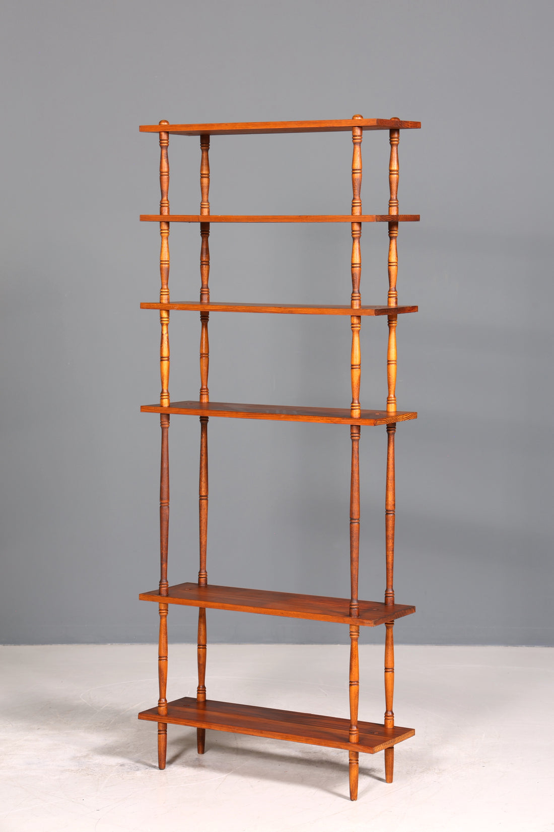 Traumhaftes Bücherregal im Gründerzeit Stil Regal Antik 60s Buchablage Bookshelf