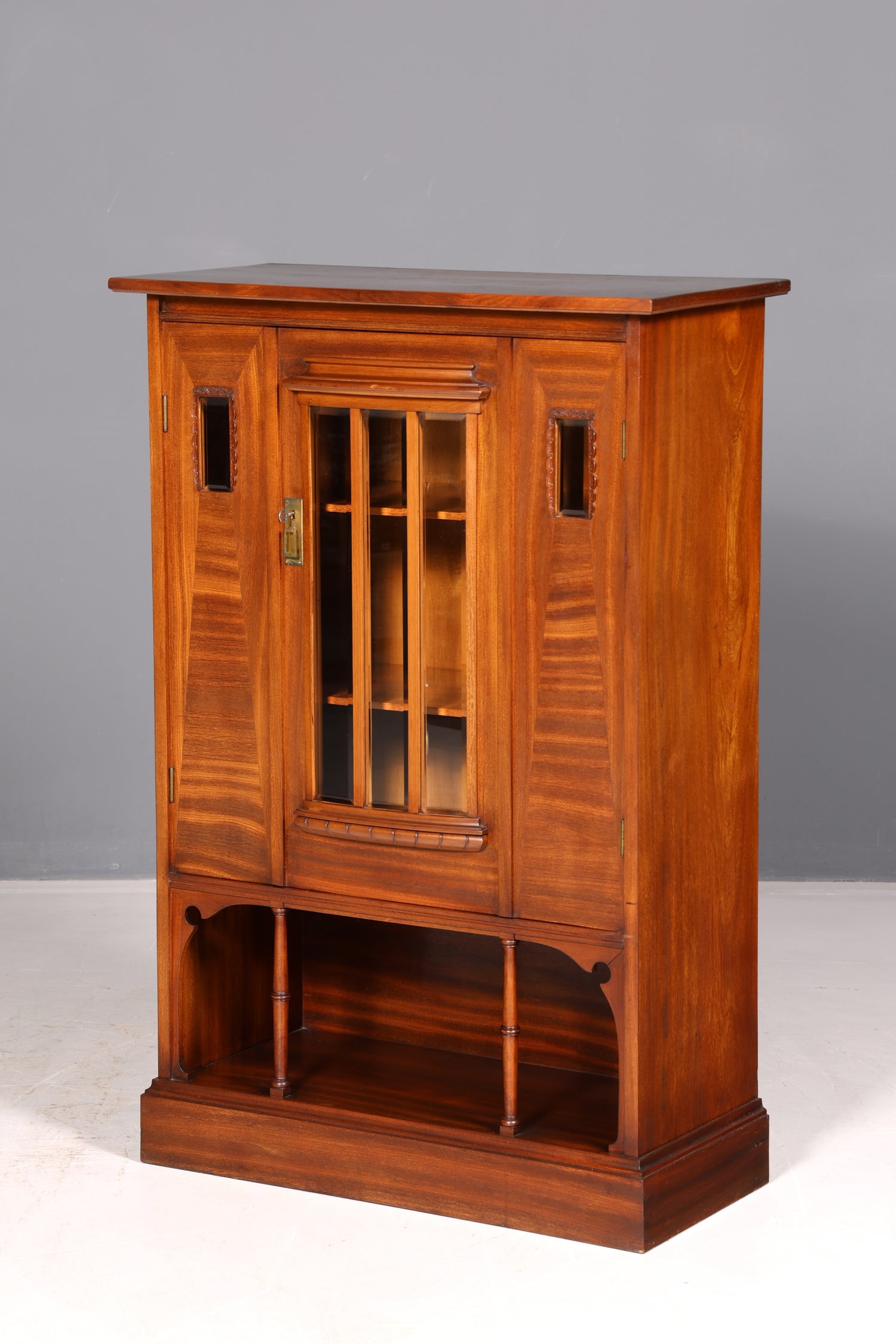 Traumhafte Jugendstil Vitrine Eiche Antik Holz Bücherschrank Schrank Geschirrschrank Glasvitrine Vintage