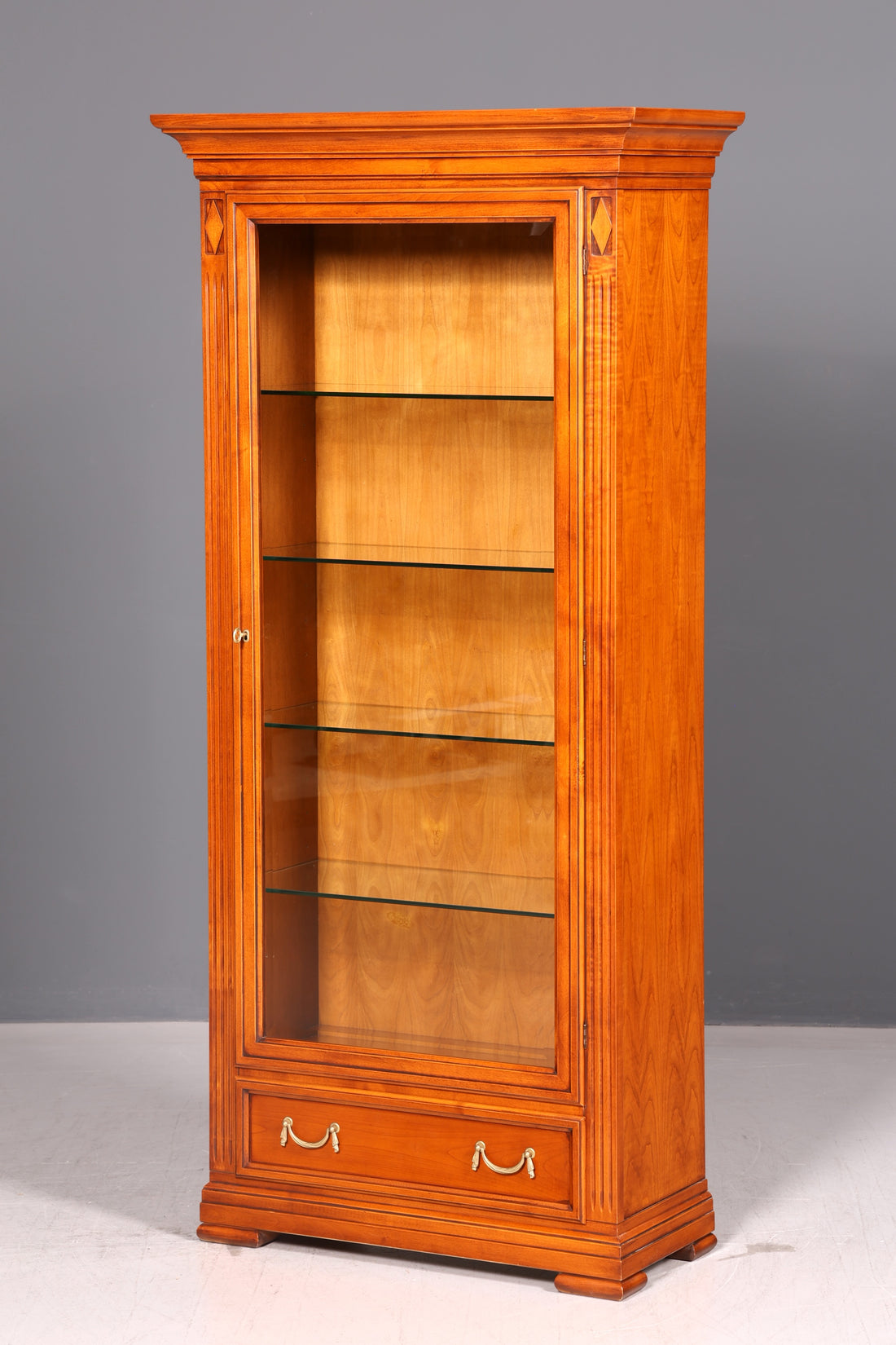 Traumhafte Original Selva Vitrine Villa Borghese Antik Stil Glasvitrine Buffet Schrank mit Beleuchtung