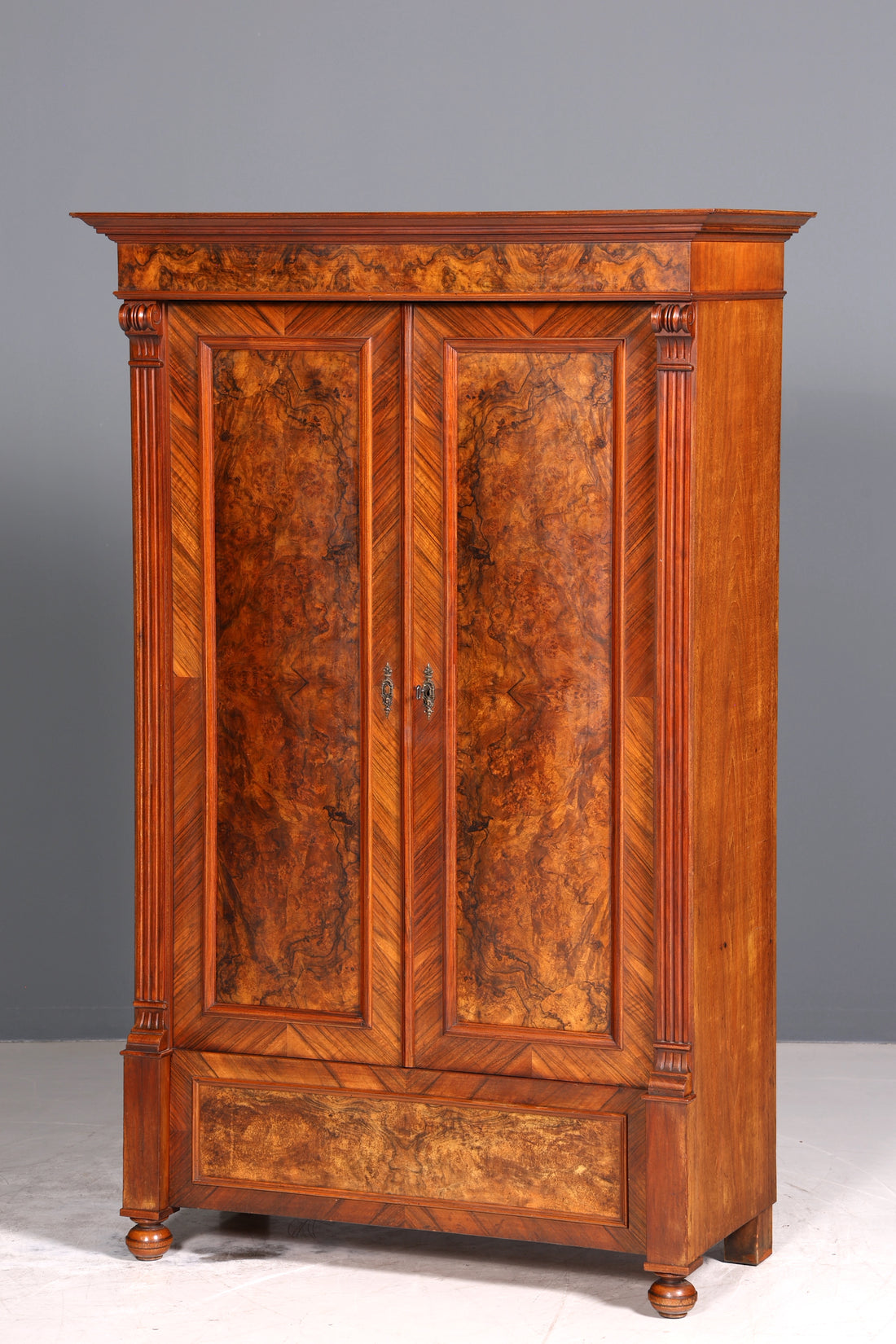 Edler Gründerzeit Schrank um 1880 Kleiderschrank Antik Louis Philippe Wäscheschrank