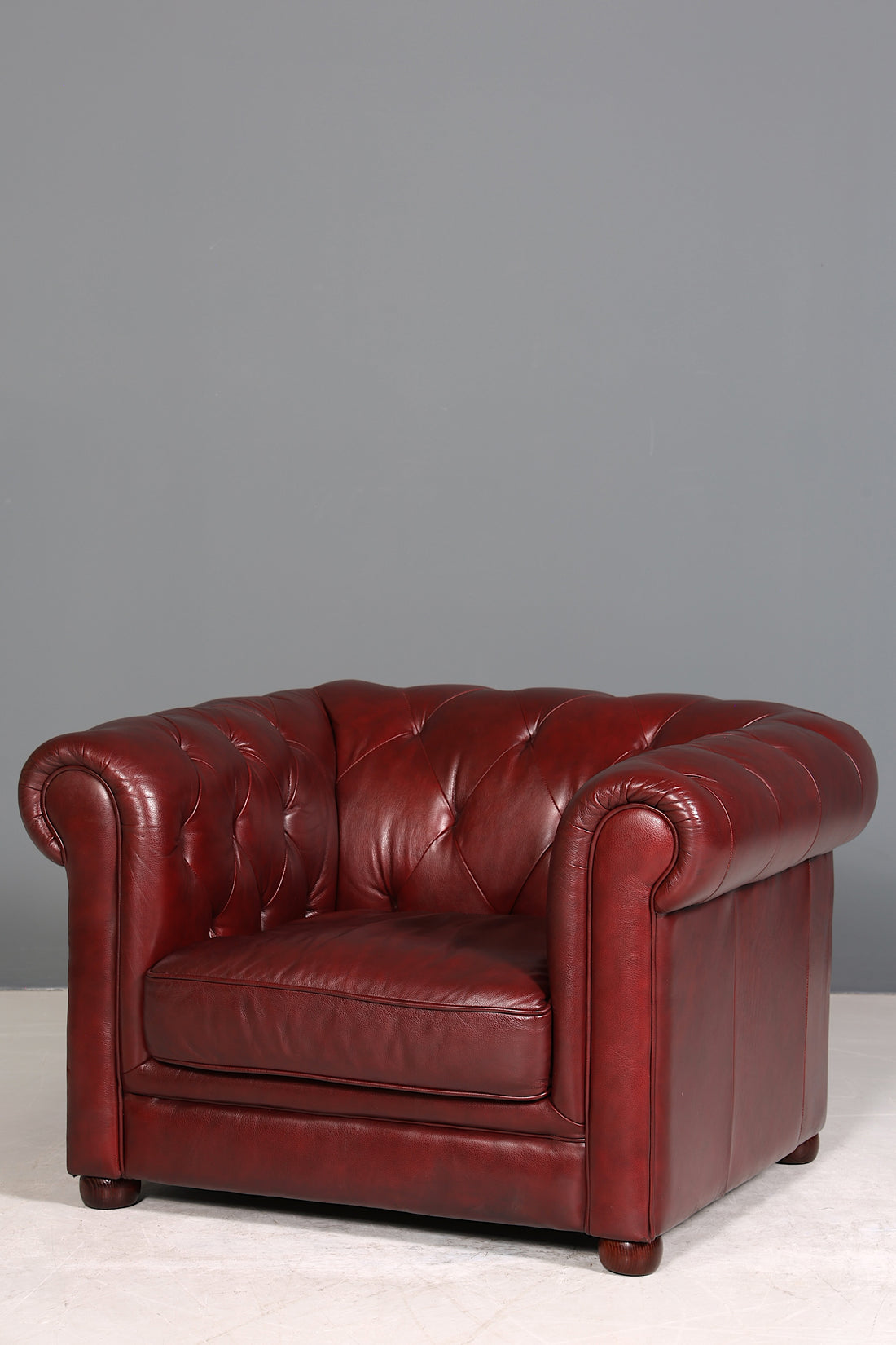 Wunderschöner Original Chesterfield Sessel Englisch Oxblood Leder Armlehnsessel Herrensessel