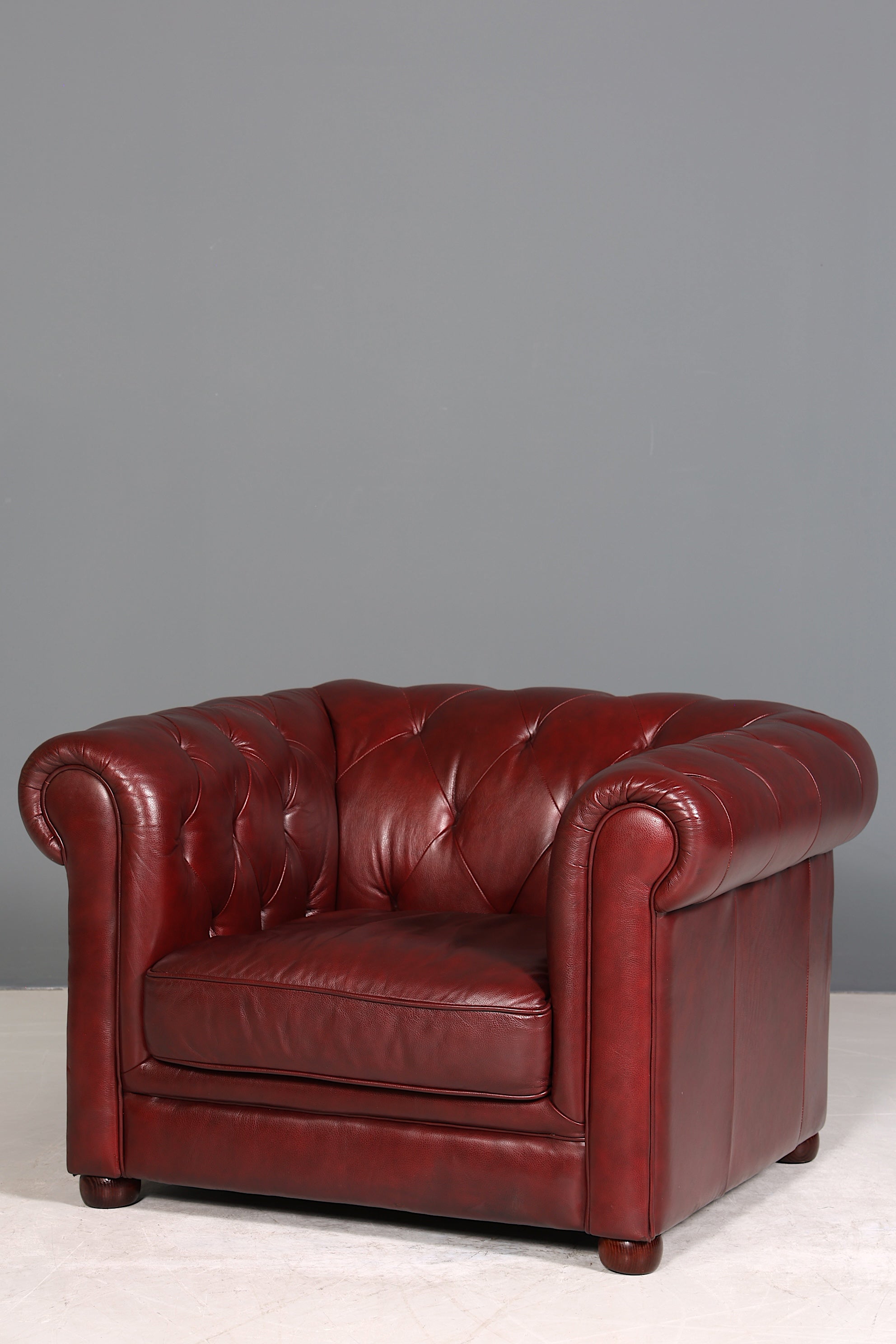 Wunderschöner Original Chesterfield Sessel Englisch Oxblood Leder Armlehnsessel Herrensessel