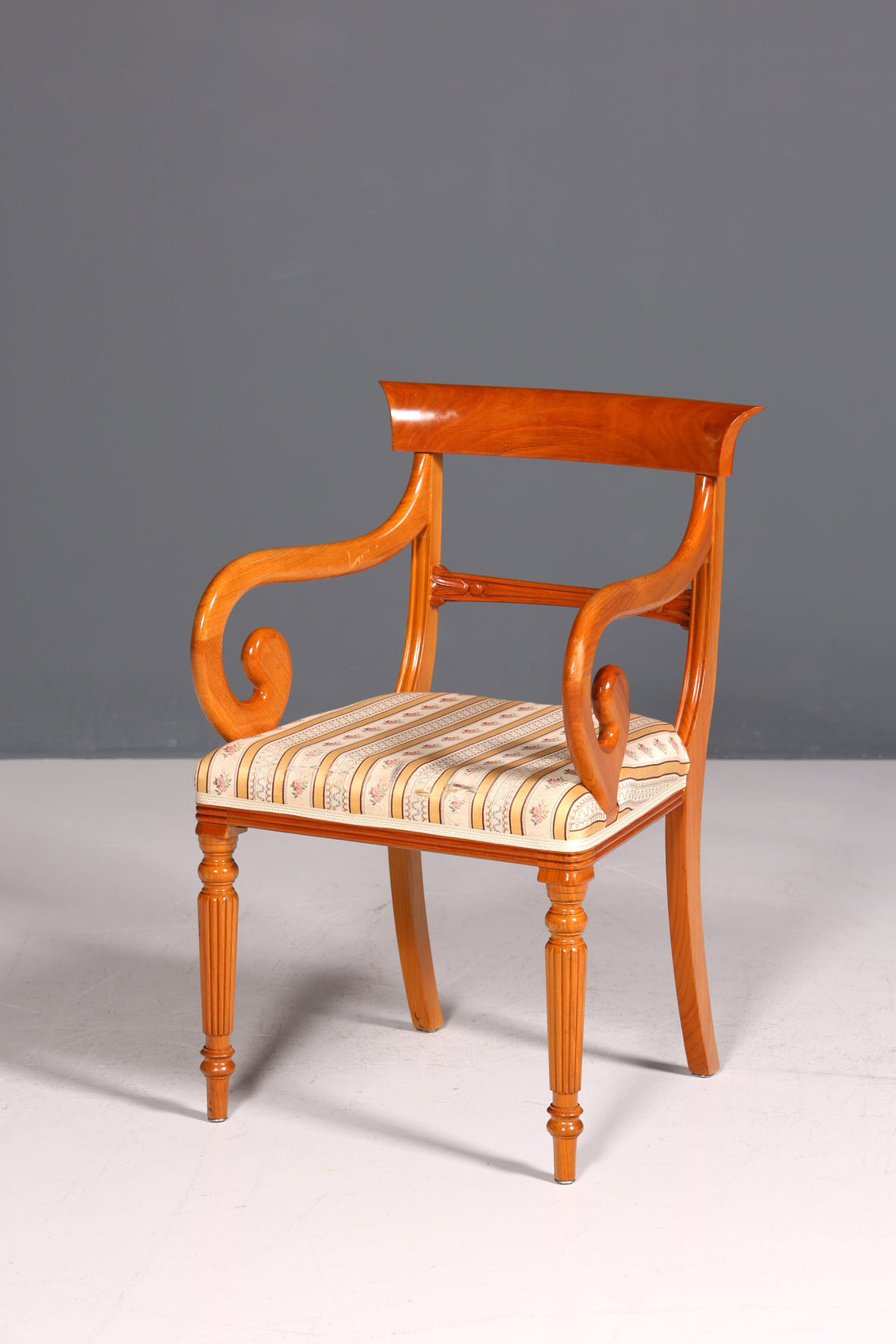 Wunderschöner Englischer Stuhl UK Küchenstuhl Antik Biedermeier Stil Eibe Sekretär Stuhl Polsterstuhl