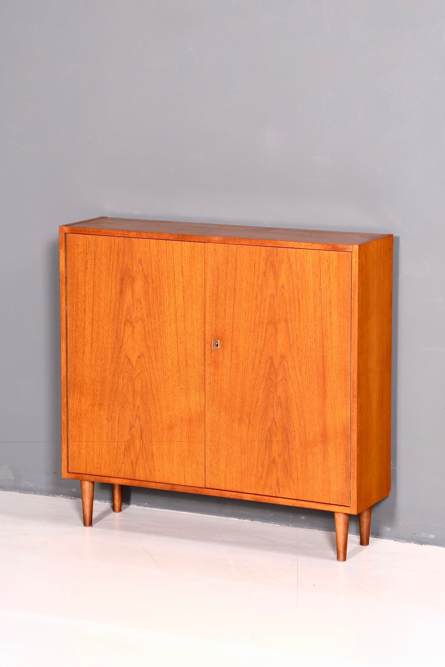Edler Hellerau Schrank Mid Century Vintage Highboard Vertiko Wandschrank 60er Jahre