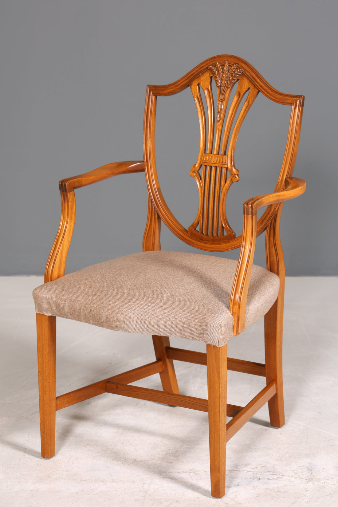 Wunderschöner Englischer Stuhl Armlehnstuhl Eibe Antik Sekretär Stuhl UK Polsterstuhl