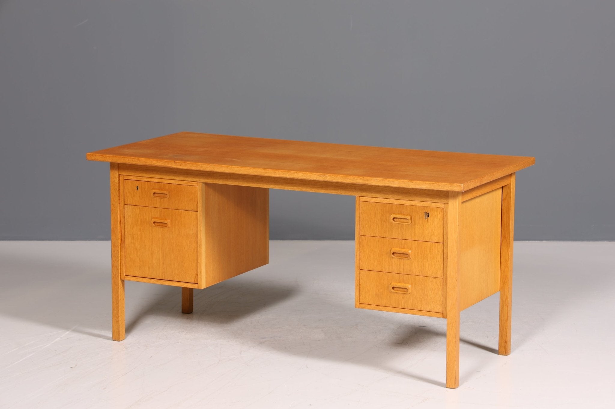 Wunderschöner Mid Century Schreibtisch Danish Design Bürotisch 60er Jahre Office Table