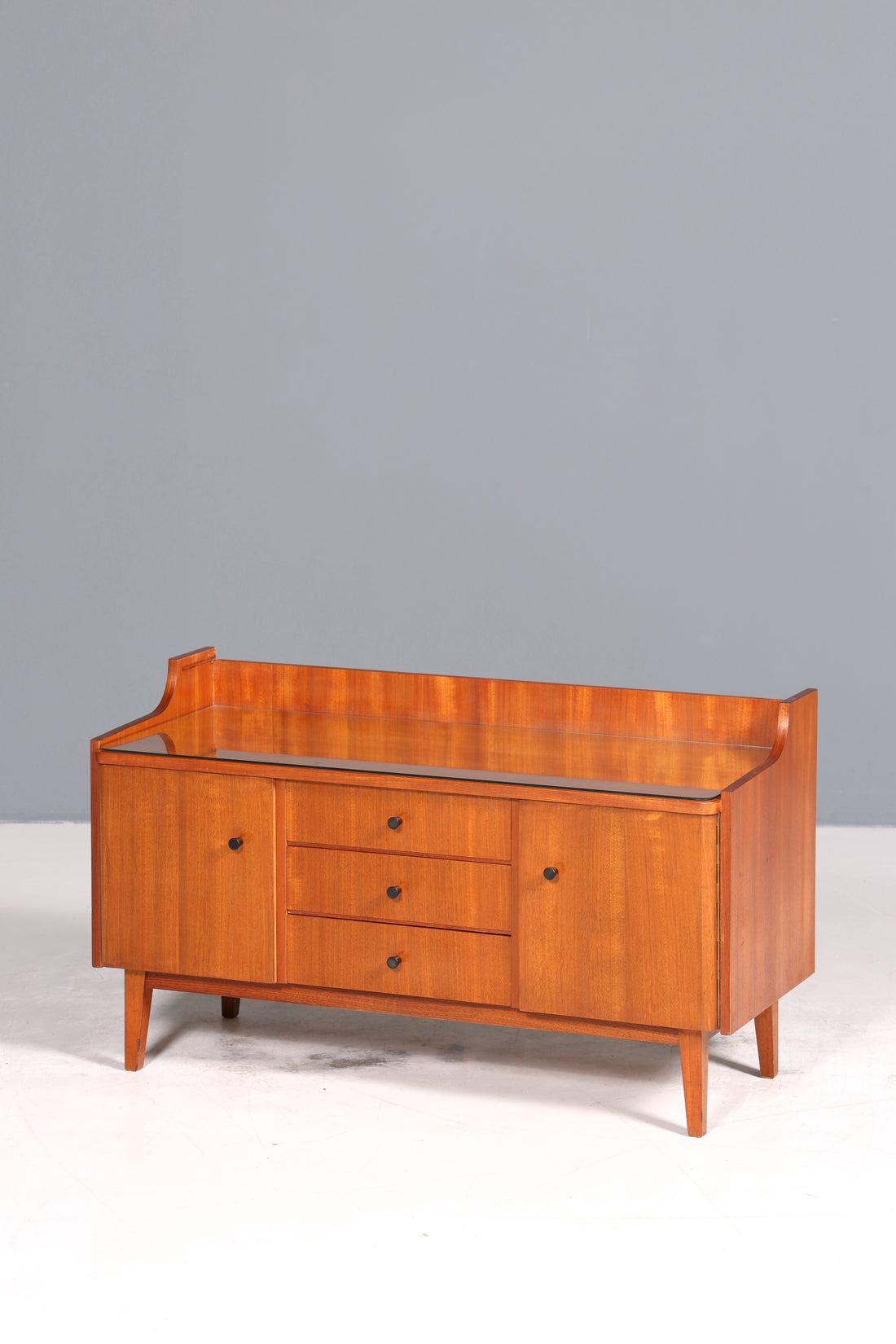 E839 Finish Wunderschönes Mid Century Sideboard Vintage Kommode TV Schrank Flurkommode 60s (Kopie)