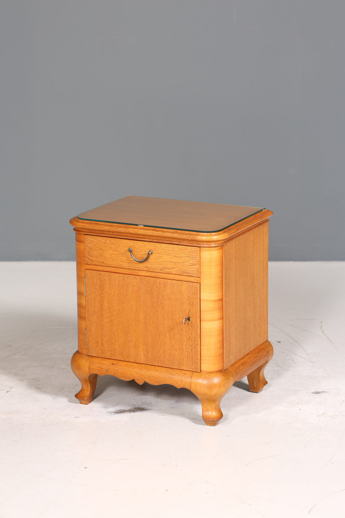 Traumhafte Mid Century Kommode Vintage Nachttisch 60s Schrank Nachtschrank 1 von 2