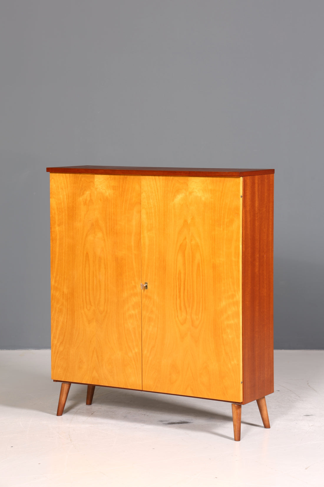 Wunderschöner Mid Century Schrank 60er Jahre Vertiko Vintage Wäscheschrank Aktenschrank Kommode