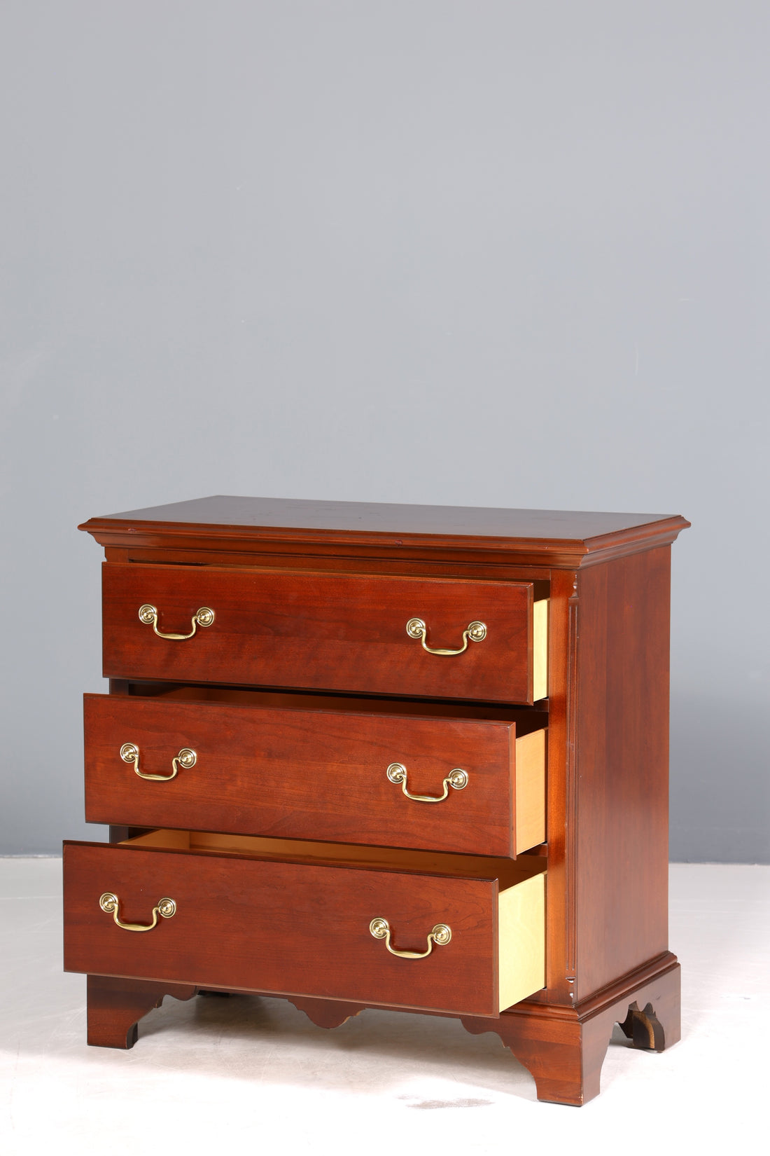Stilvolle Kommode der Marke Drexel Heritage USA Antik Stil Sideboard Schubladenkommode 1 von 2