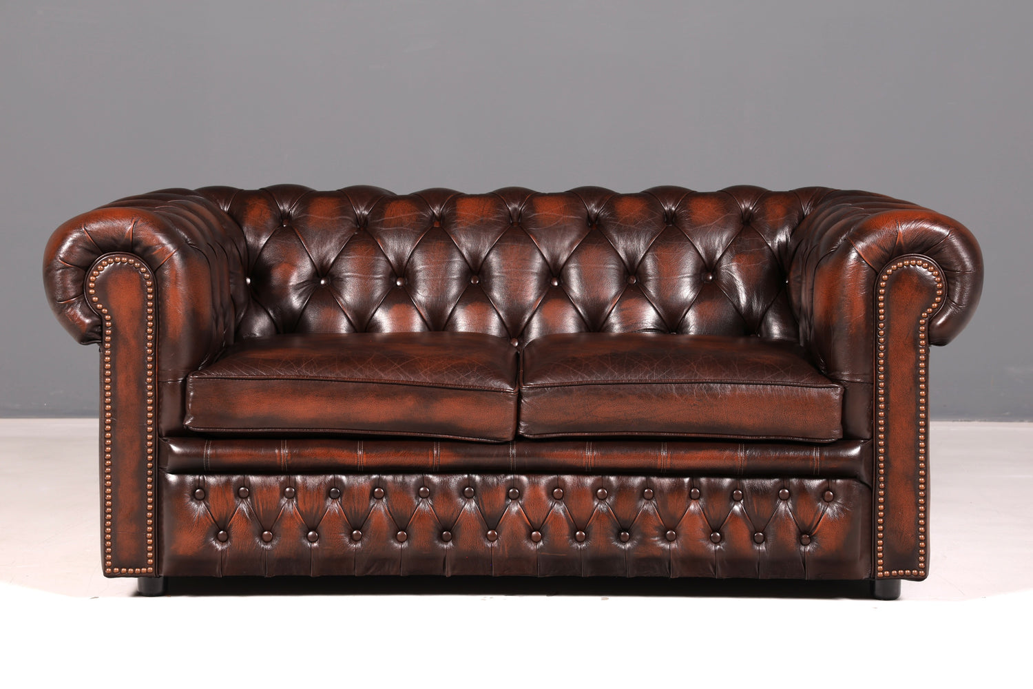 Beautiful Original Centurion Chesterfield 2-Seater Sofa, England, Genuine Leather Upholstered Sofa