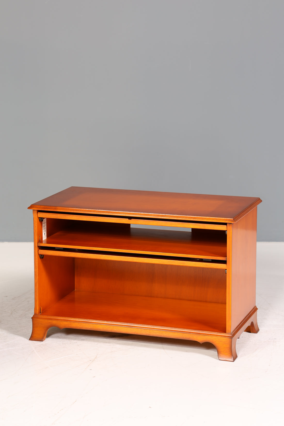 Traumhafte Original Heldense Kommode Eibe Antik Stil Hifi TV Schrank Sideboard echt Holz Klappschrank
