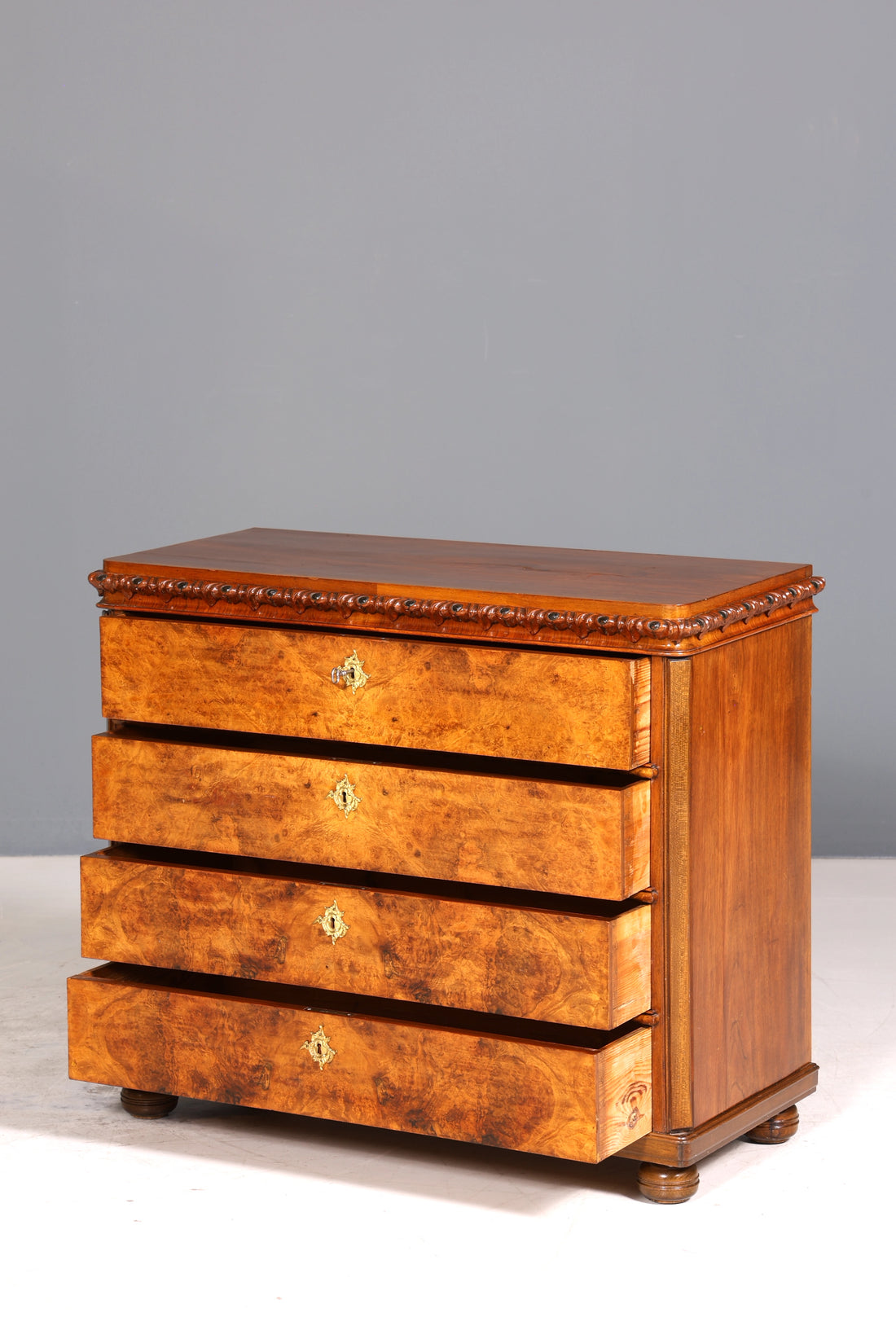 Stilvolle Louis Philippe Kommode Nussbaum Biedermeier Schubladenkommode um 1890