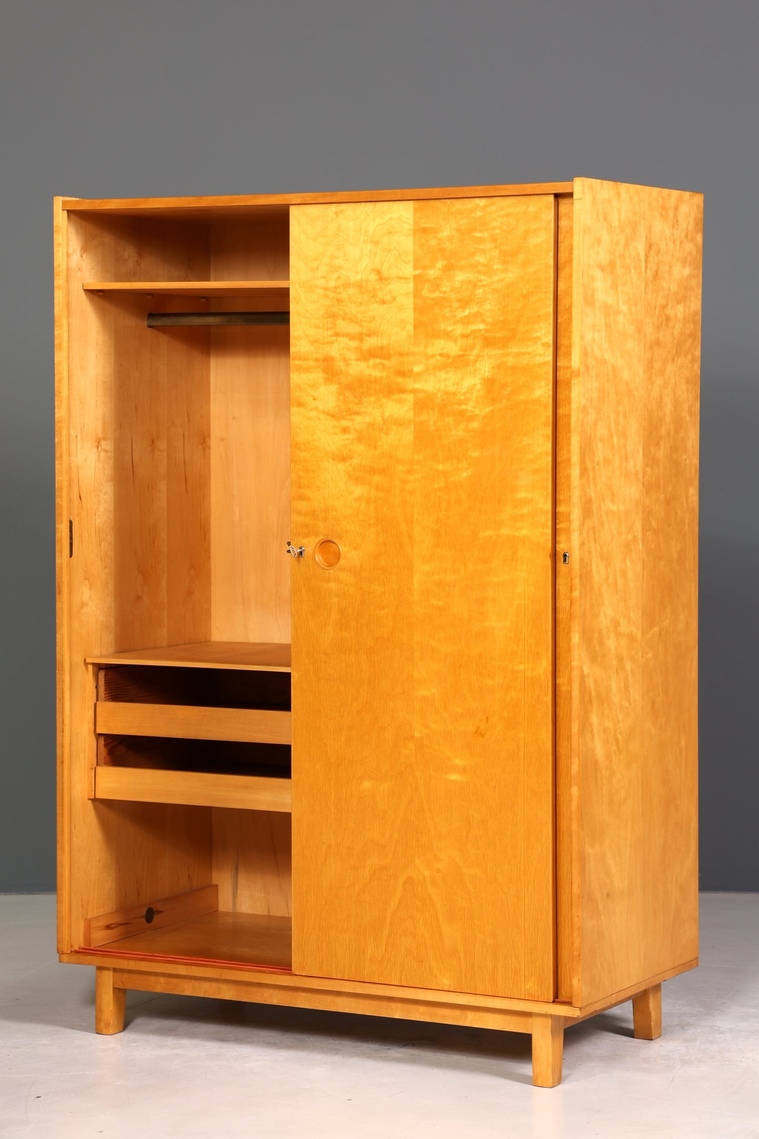 Traumhafter Mid Century Kleiderschrank Schiebetür Schrank Vintage Schrank Retro Wäscheschrank