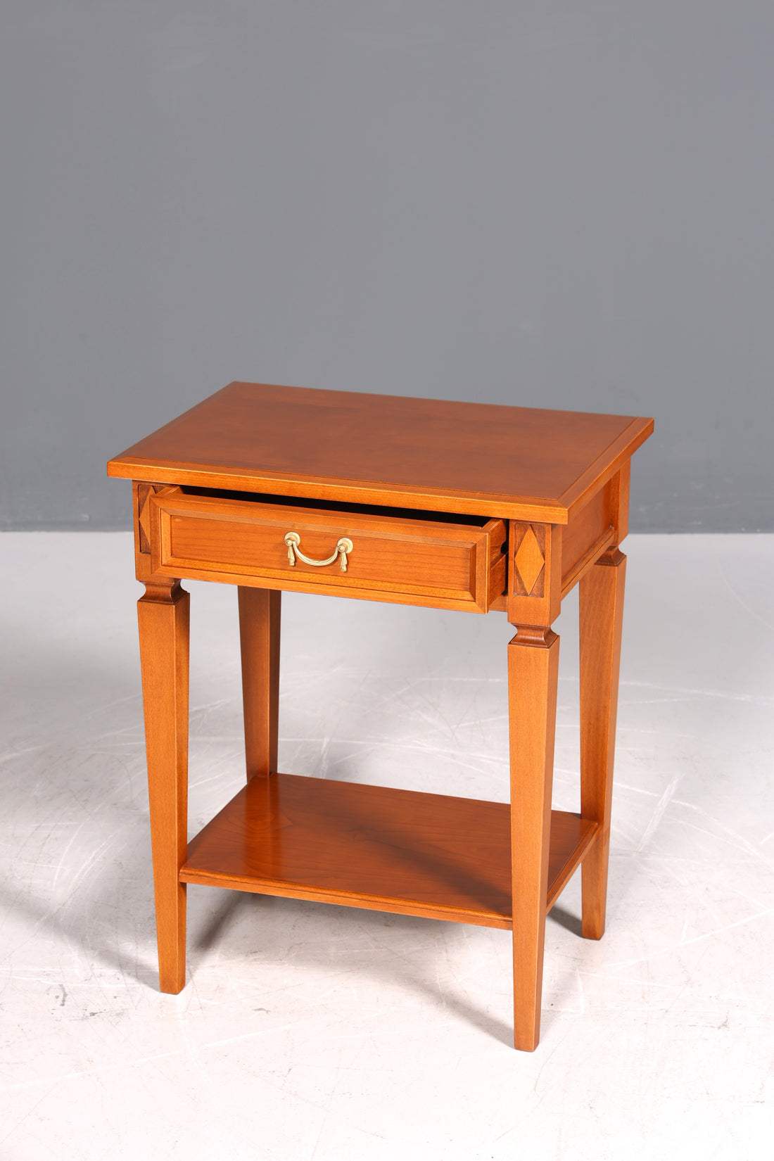 Wunderschöner Selva Tisch massiv Holz Ablagetisch Antik Stil Villa Borghese Beistelltisch Telefontisch