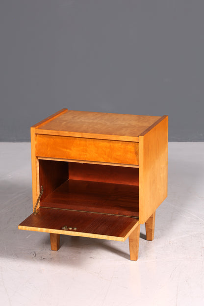 Schlichte Mid Century Kommode Vintage Klappschränkchen Danish Design Nachttisch 1 von 2