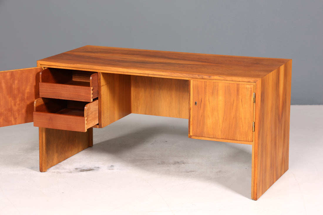 Wunderschöner Mid Century Schreibtisch Nussbaum Danish Design Bürotisch 60er Jahre Office Table Art Deco