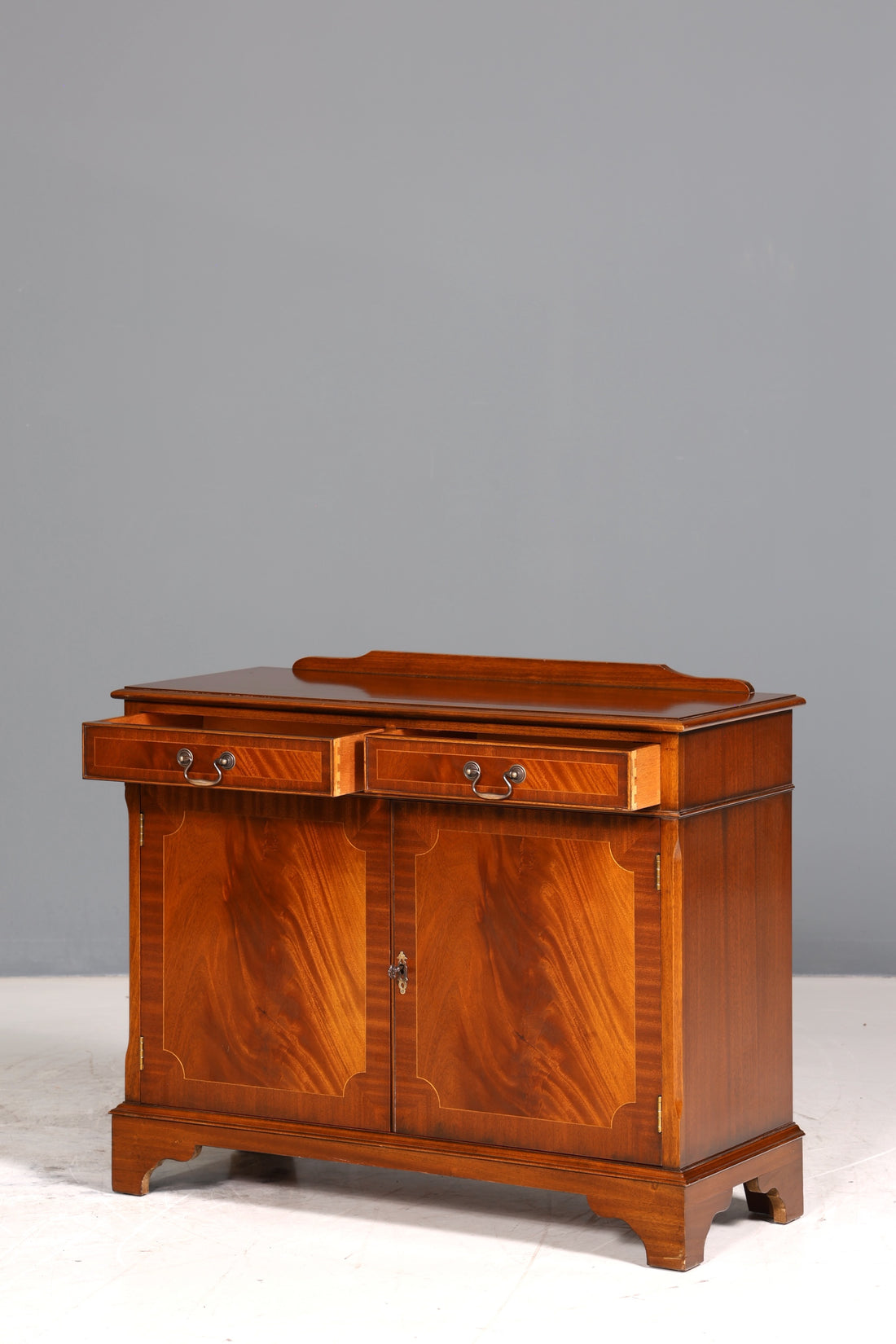 Wunderschöner Englischer Schrank Antik 60s Mahagoni Sideboard Kommode