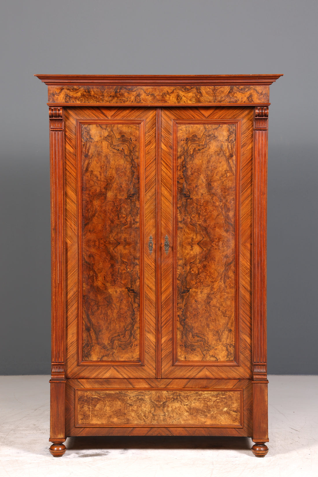 Edler Gründerzeit Schrank um 1880 Kleiderschrank Antik Louis Philippe Wäscheschrank