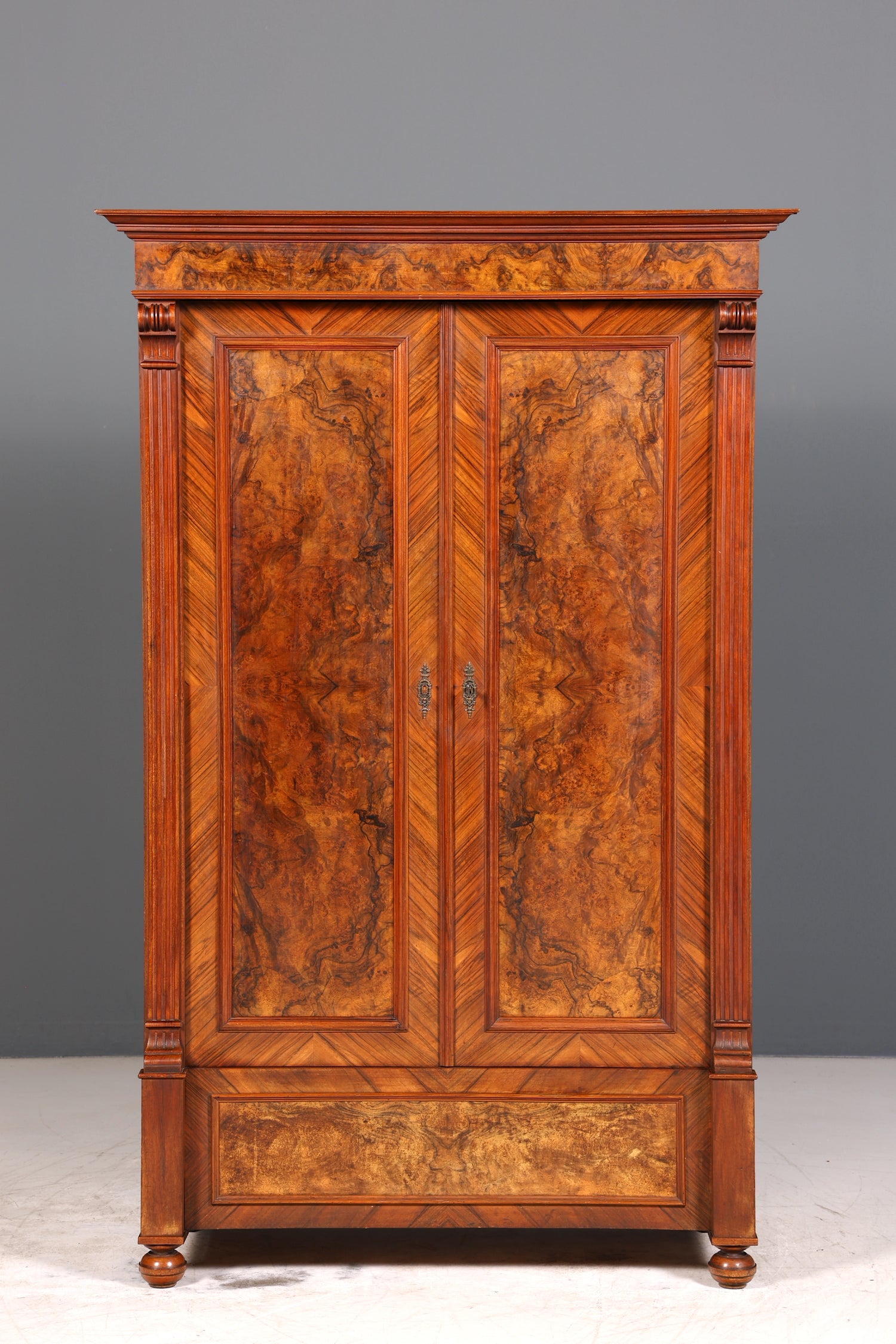 Edler Gründerzeit Schrank um 1880 Kleiderschrank Antik Louis Philippe Wäscheschrank