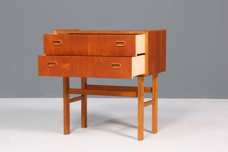 Schlichte Kommode "Made in Denmark" Teak Holz Beistelltisch