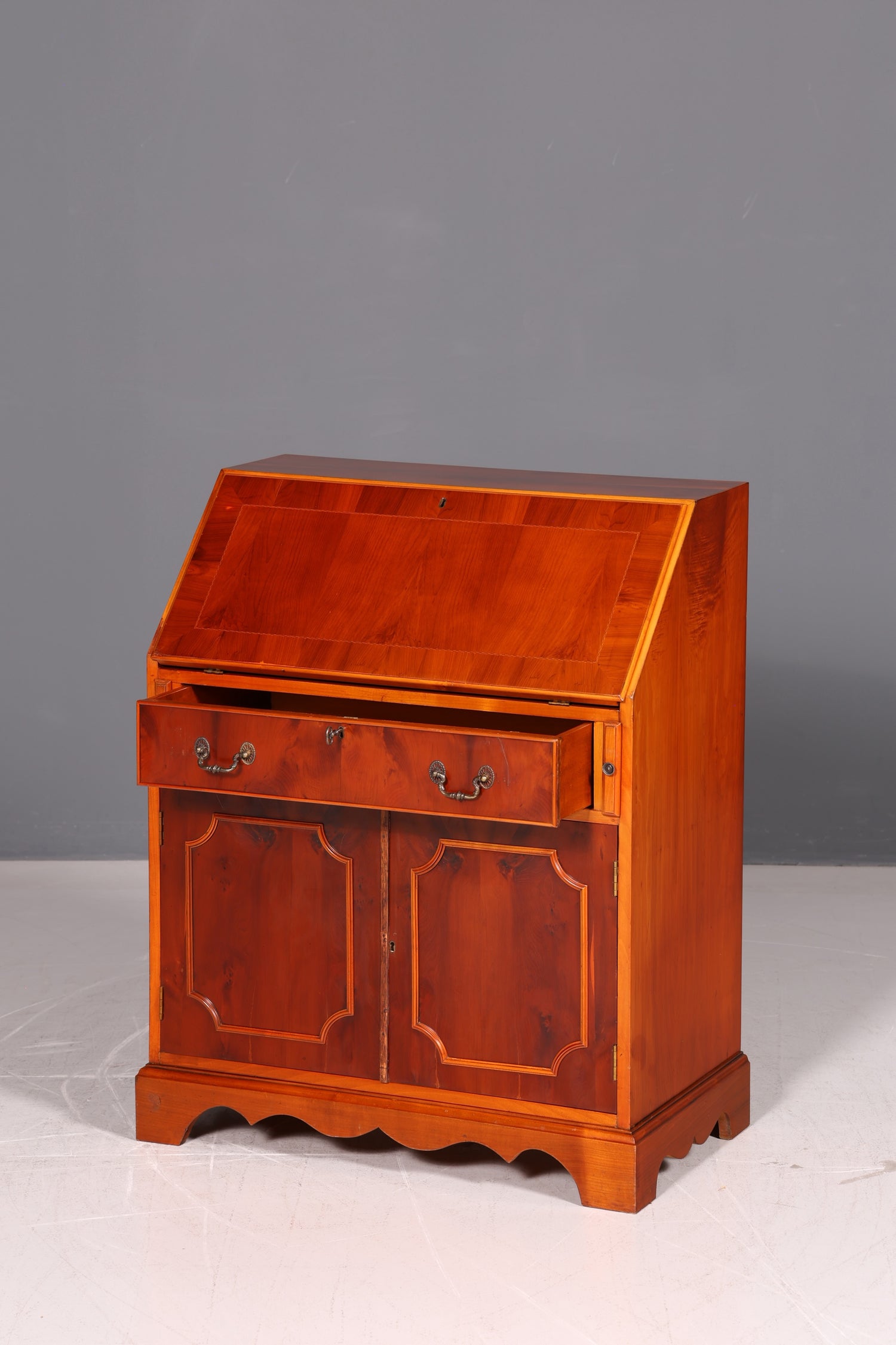 Wunderschöner Englischer Sekretär Echt Holz Schreibkommode 60s Kommode UK Schreibtisch Vintage