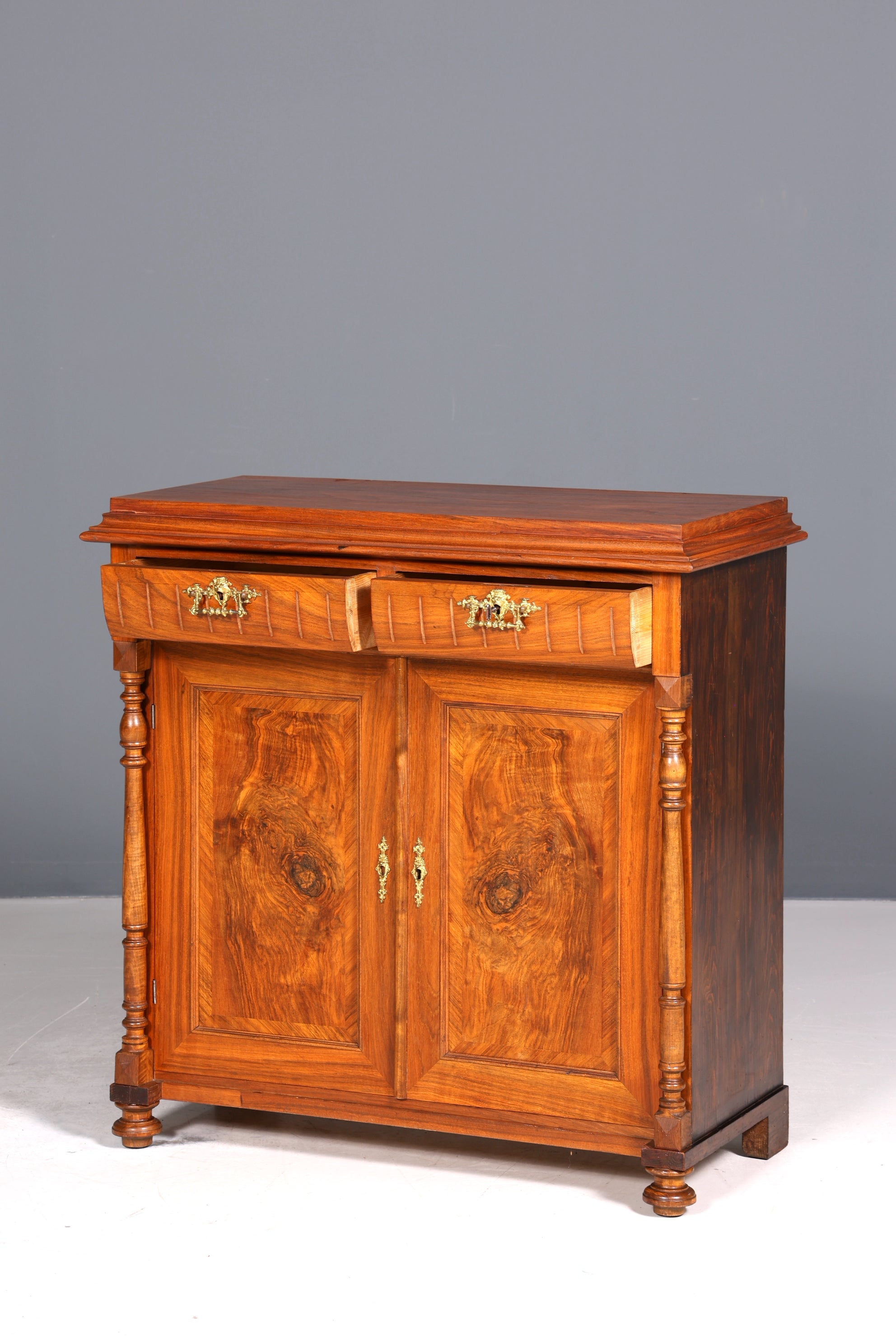 Wunderschöner Gründerzeit Schrank Louis Philippe Nussbaum Kommode um 1880