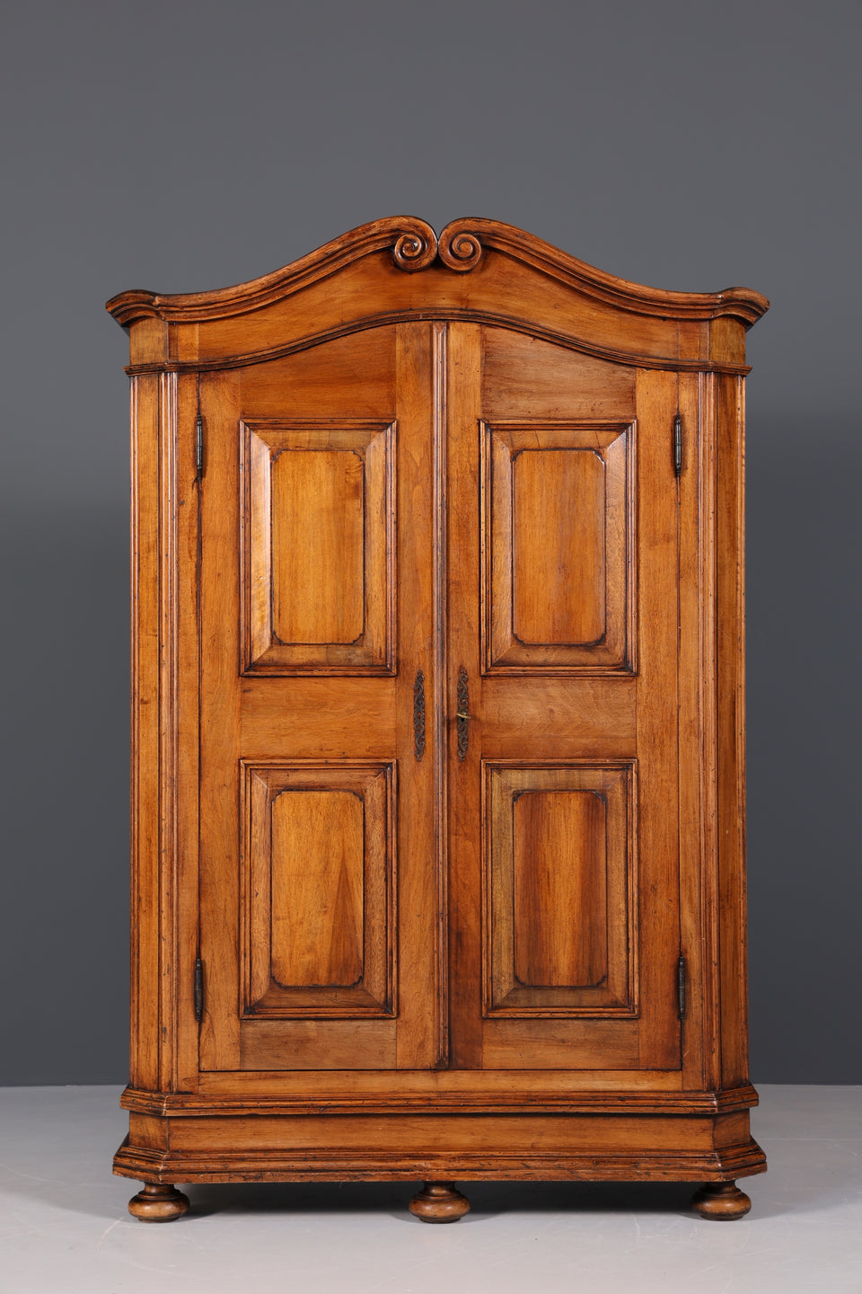 Edler  Original "Selva" Kleiderschrank Barock Stil Schrank